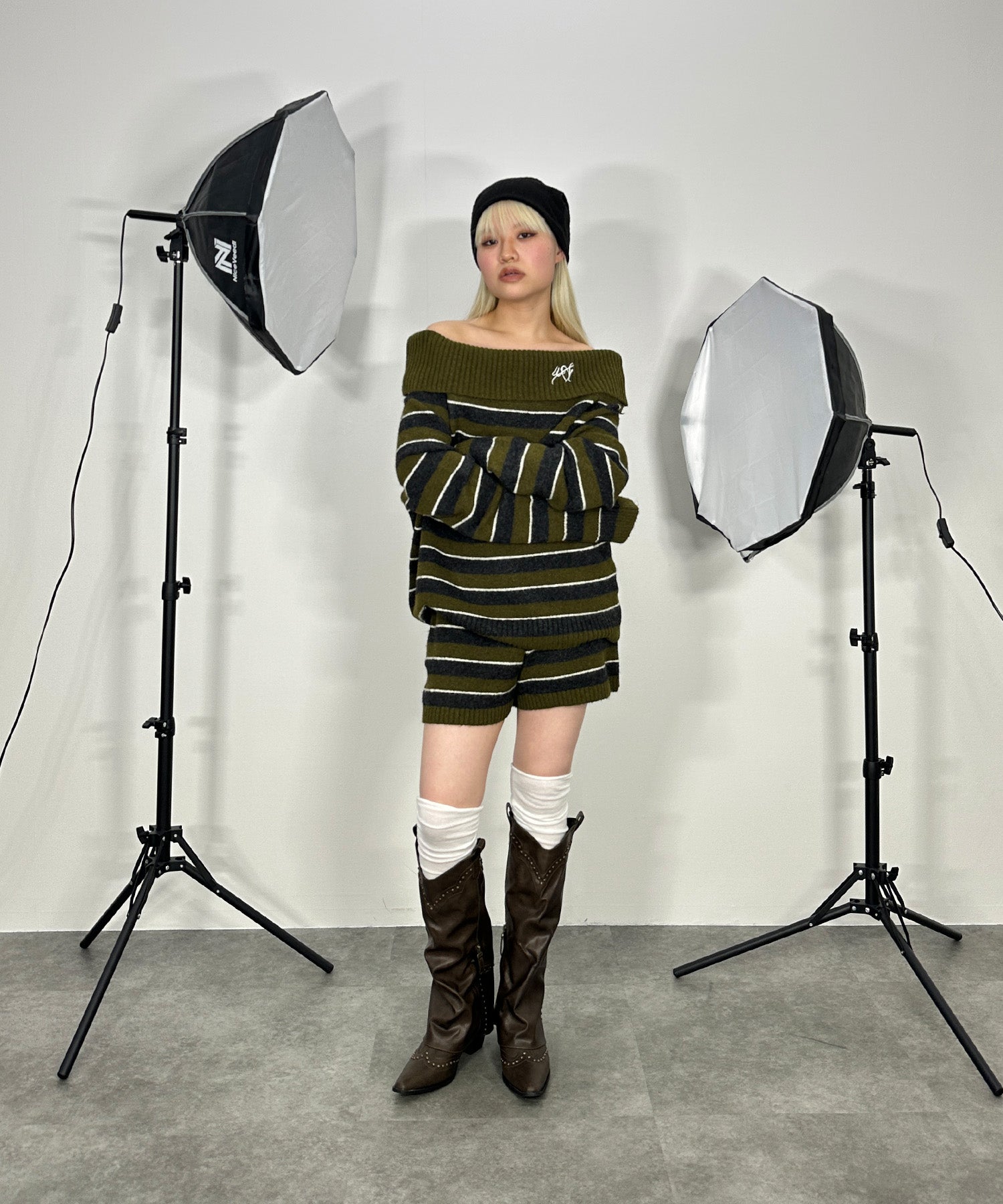 ヴィンテージ風スタッズカバーブーツ