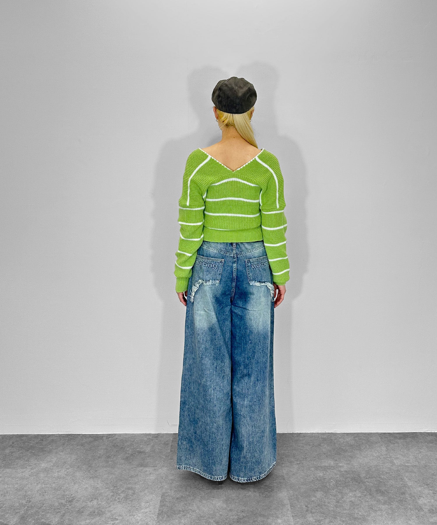 クロスオフショルストライプニット