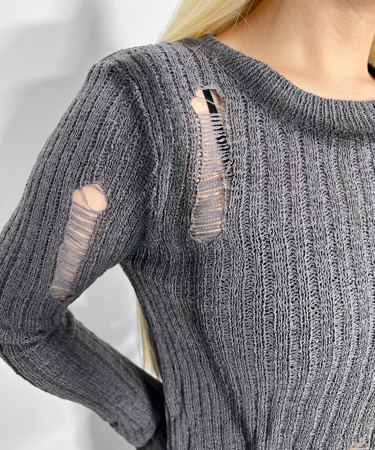 アシンメトリーダメージニット