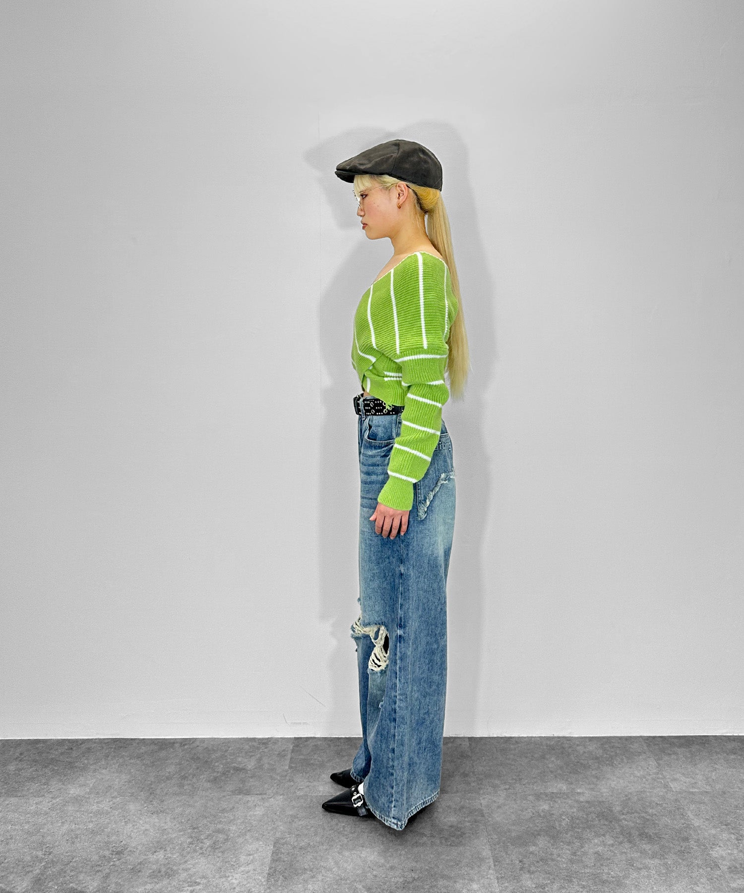 クロスオフショルストライプニット