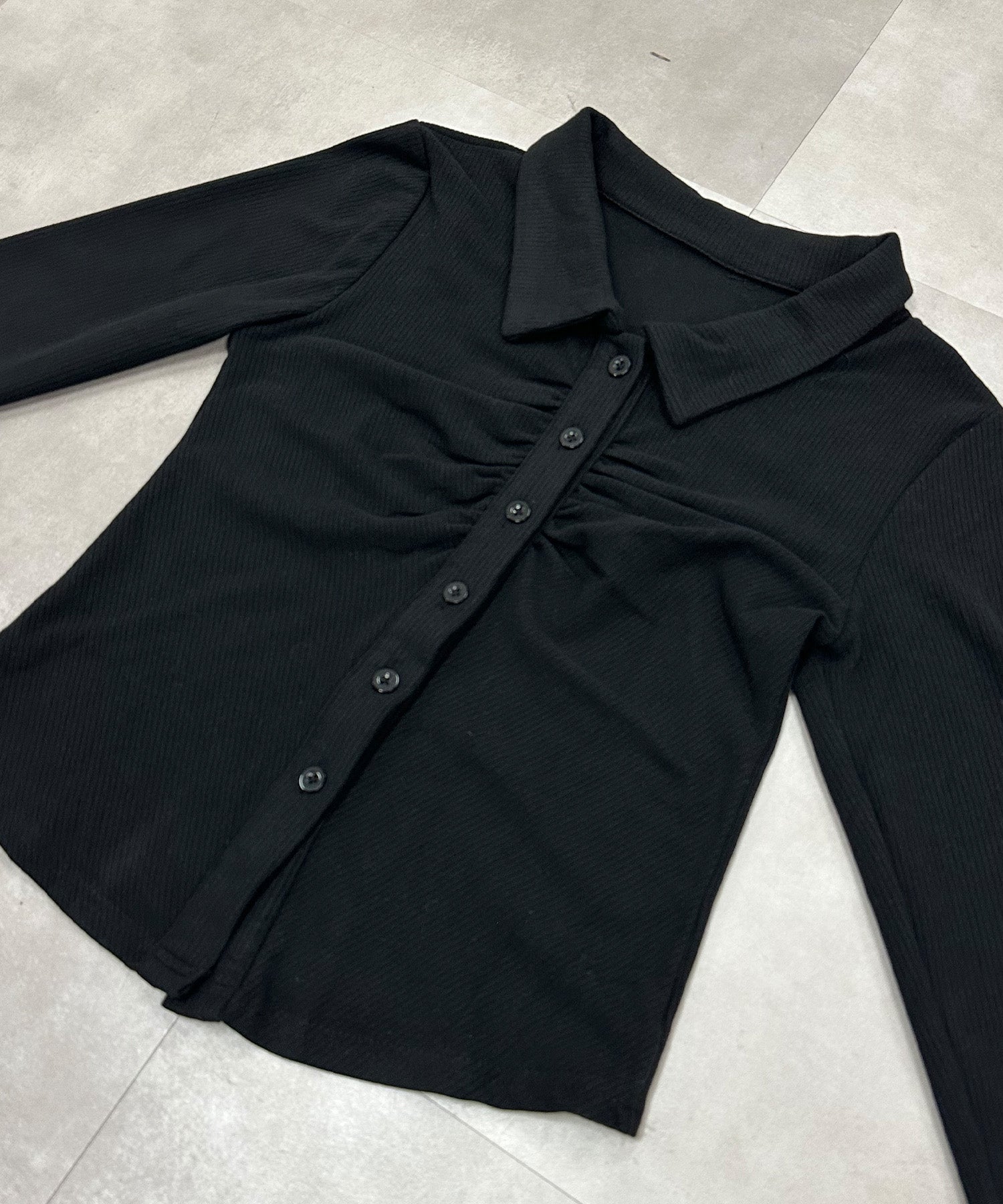 ボタンシャーリングシャツデザイントップス