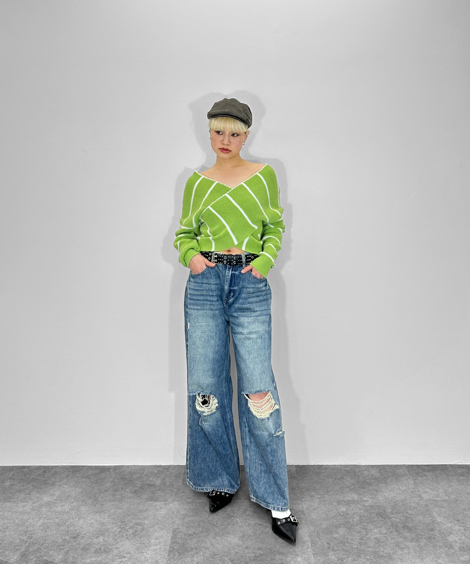 クロスオフショルストライプニット