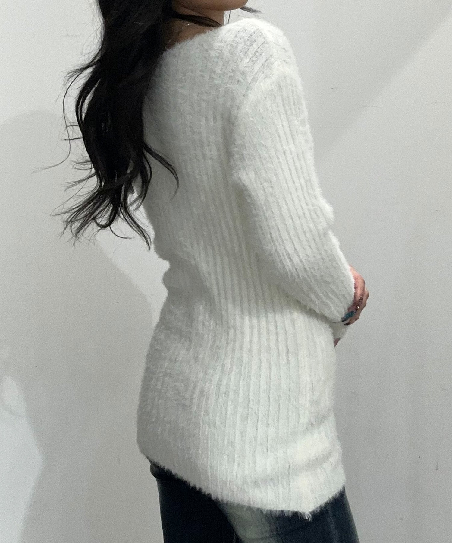 アンゴラ風ロングニットセーター