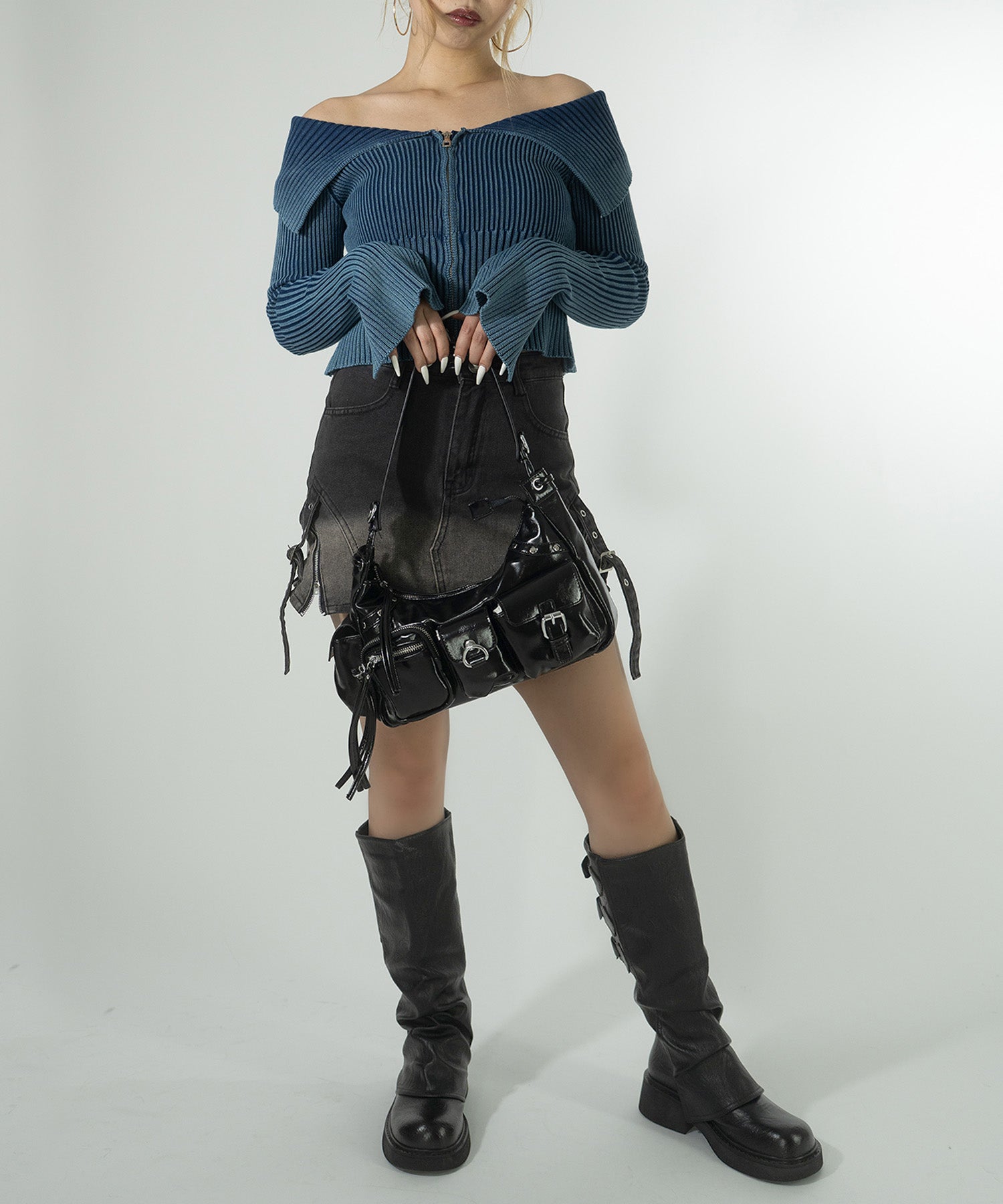 マルチポケットハーフムーンバック