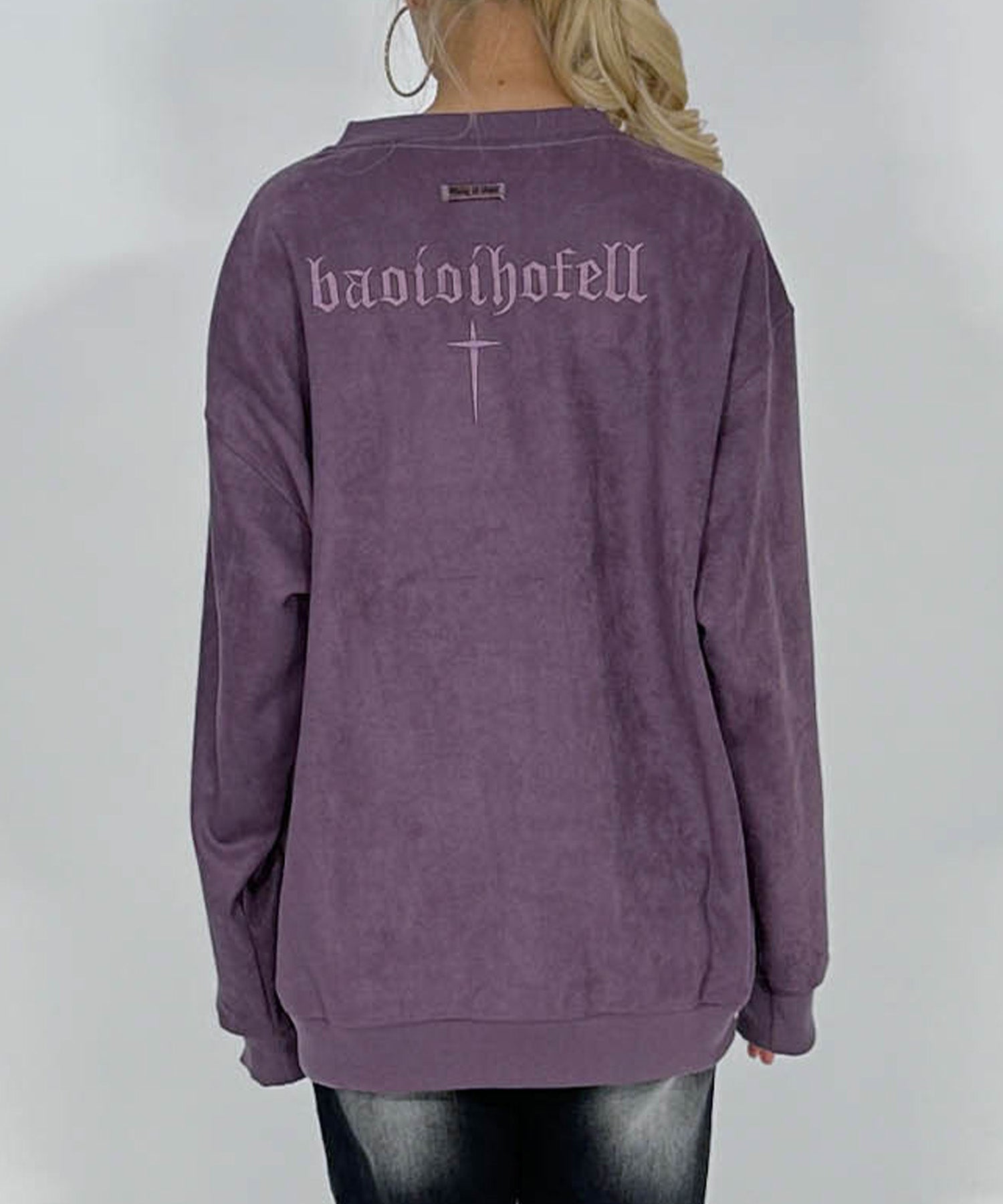 スウェード刺繍ロゴルーズスウェットトップス