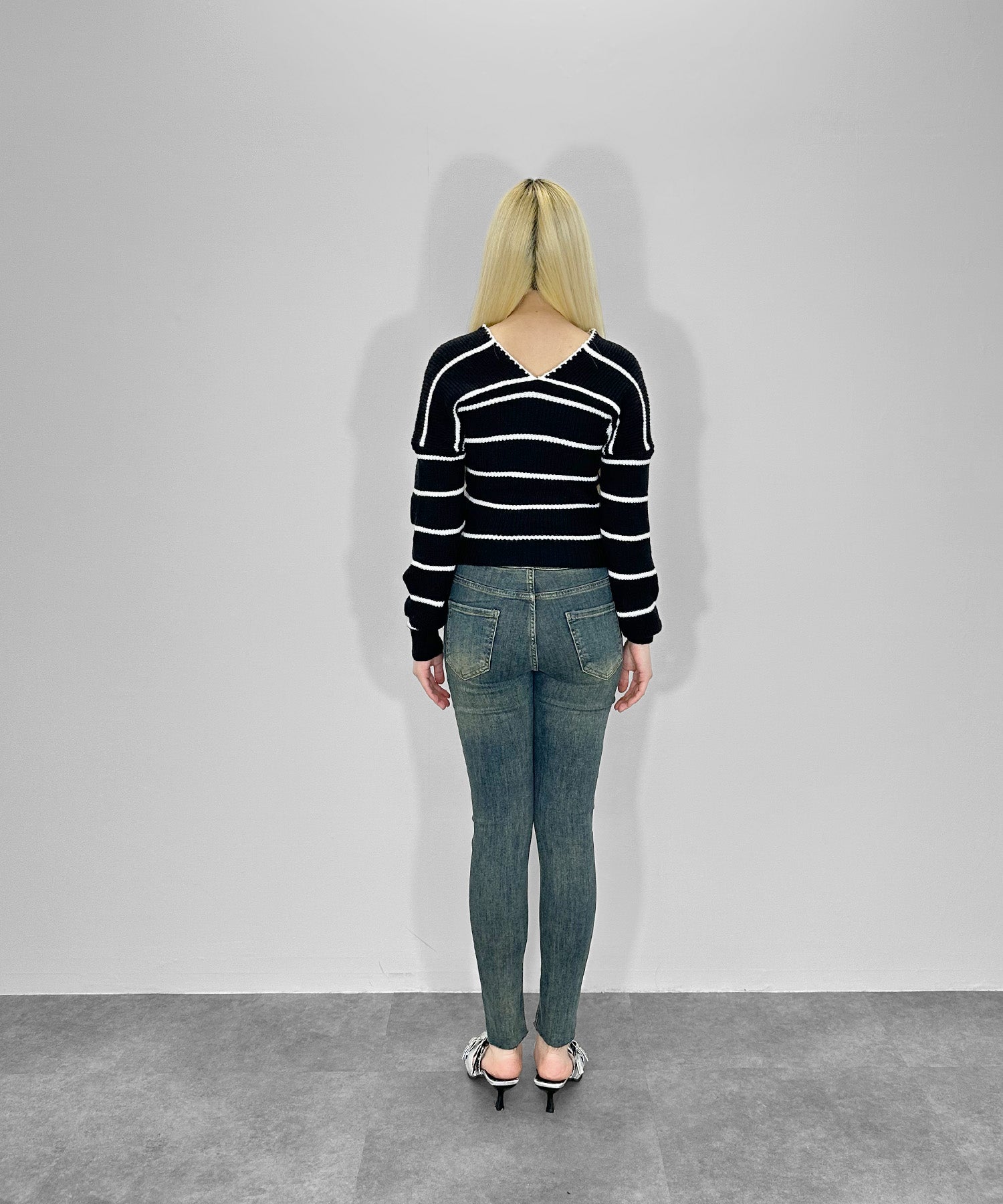 クロスオフショルストライプニット