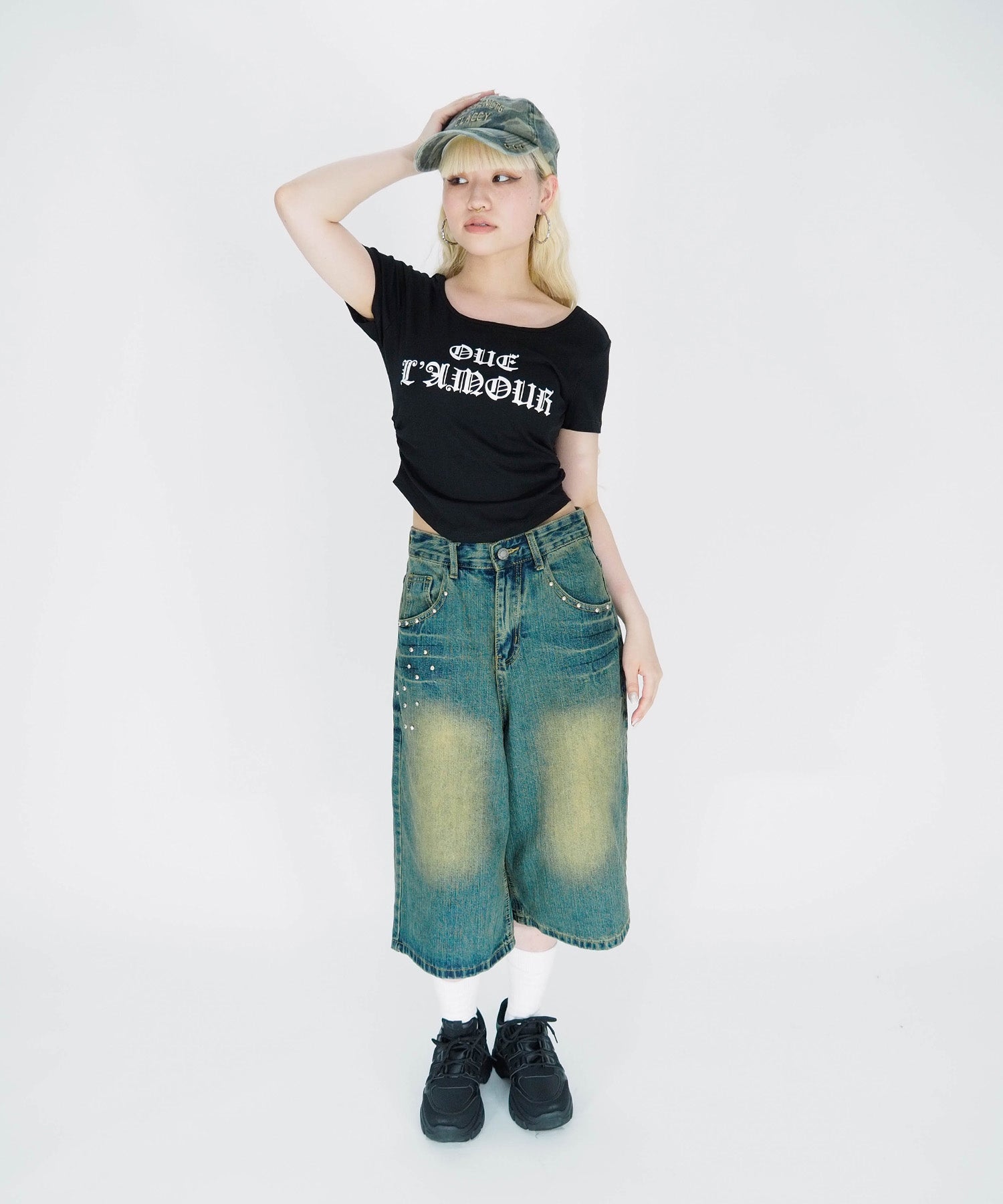 スタッズバミューダデニムパンツ