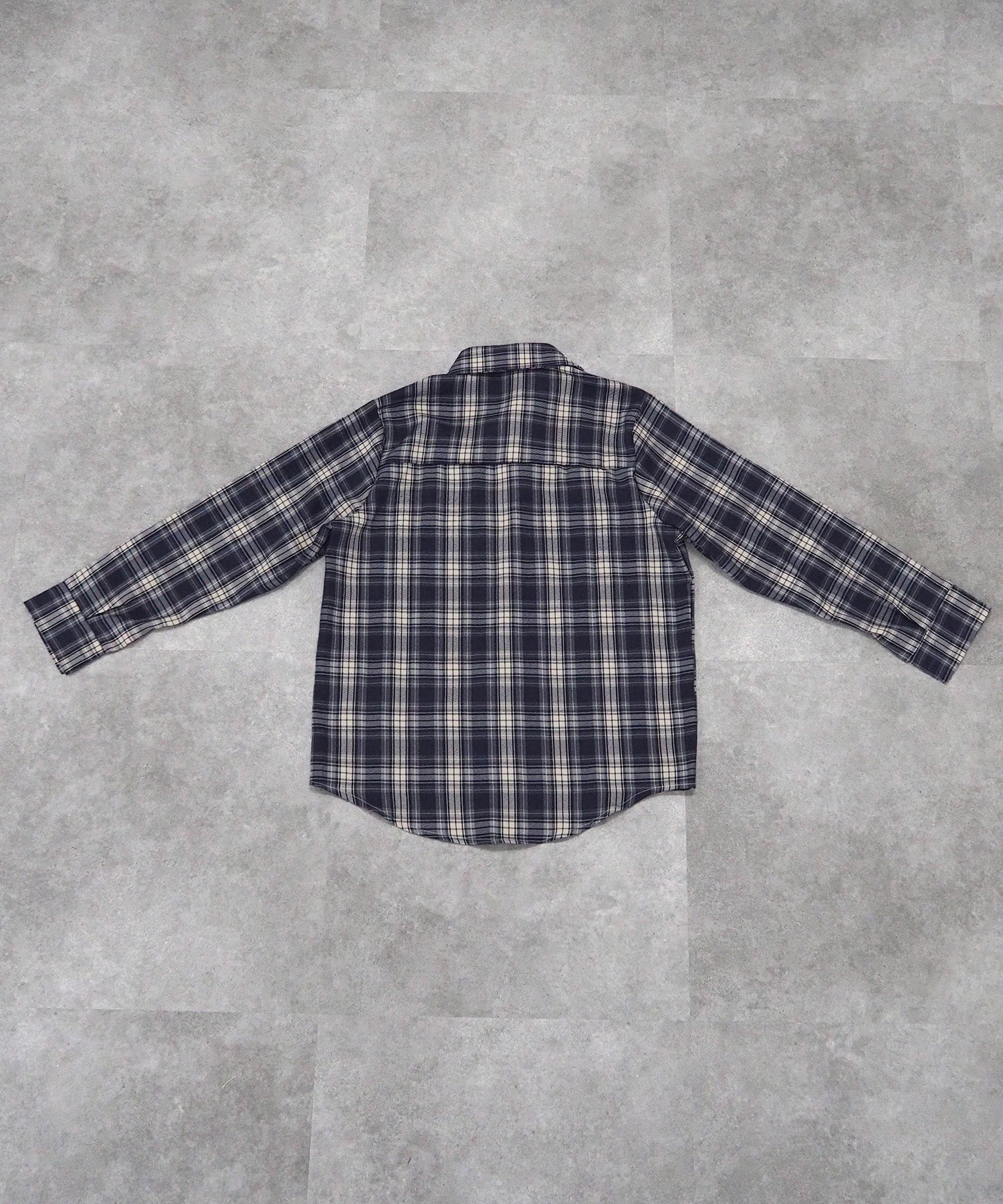 オーバーサイズチェックシャツ
