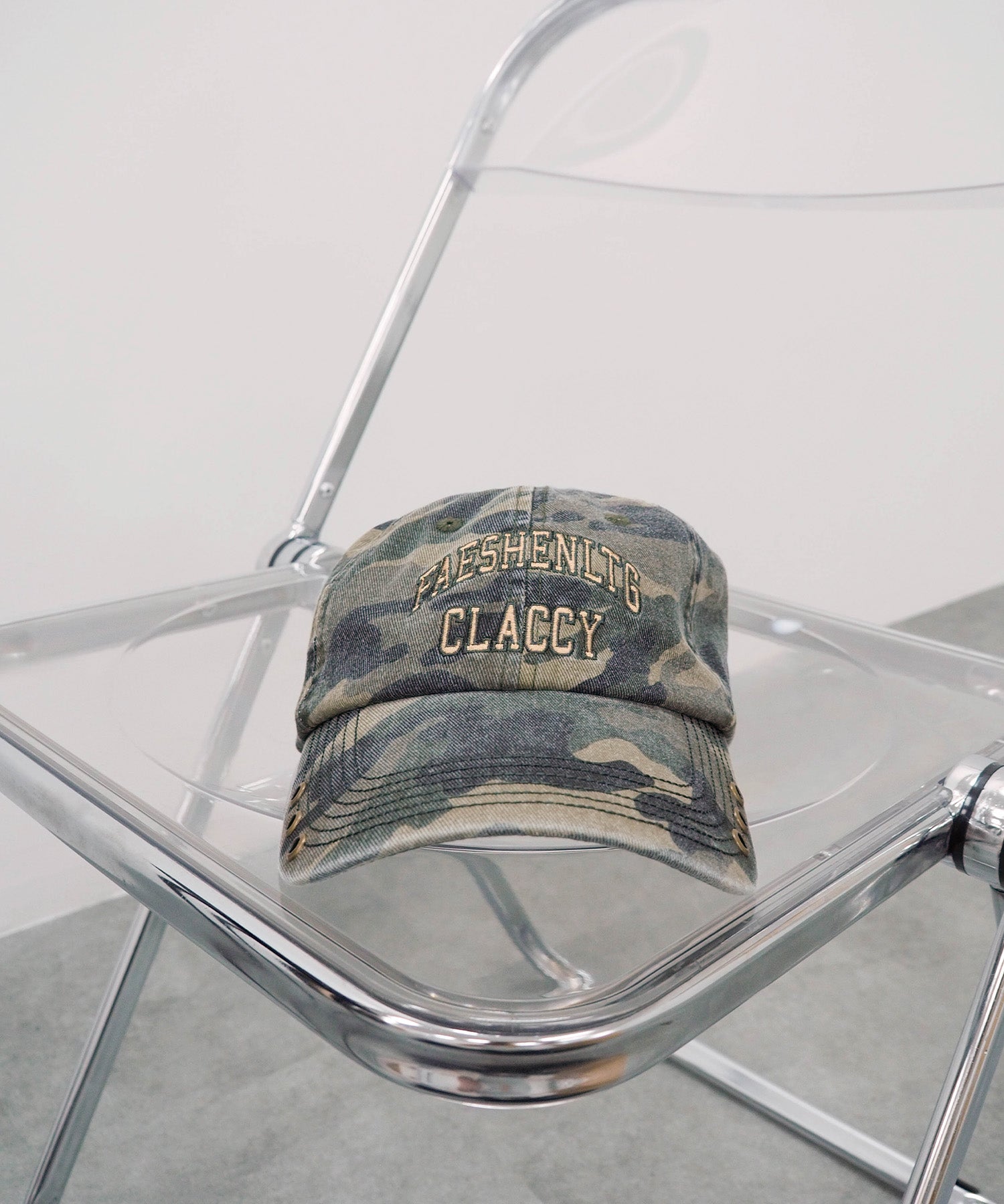 カモ柄ハトメロゴキャップ