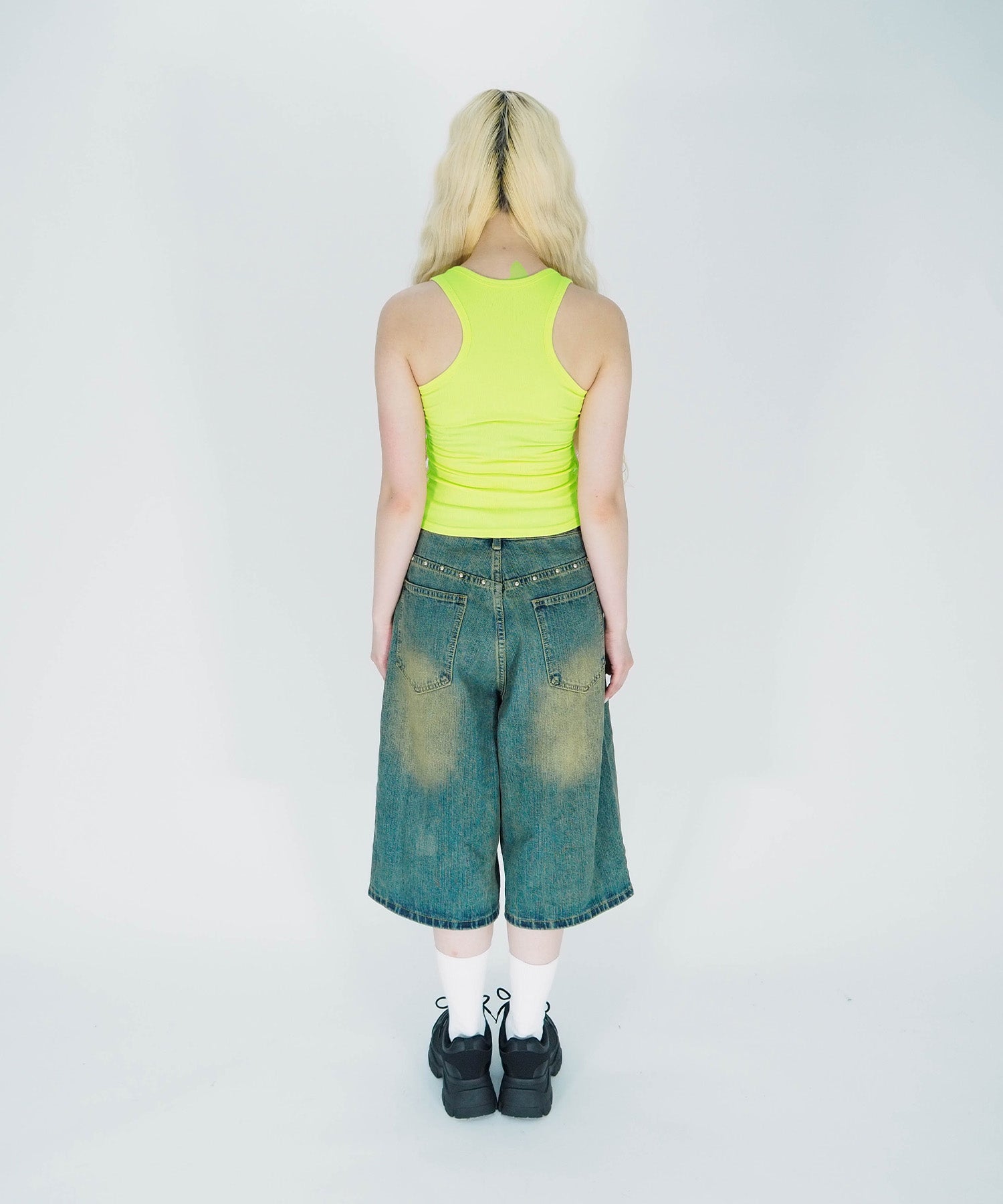 スタッズバミューダデニムパンツ