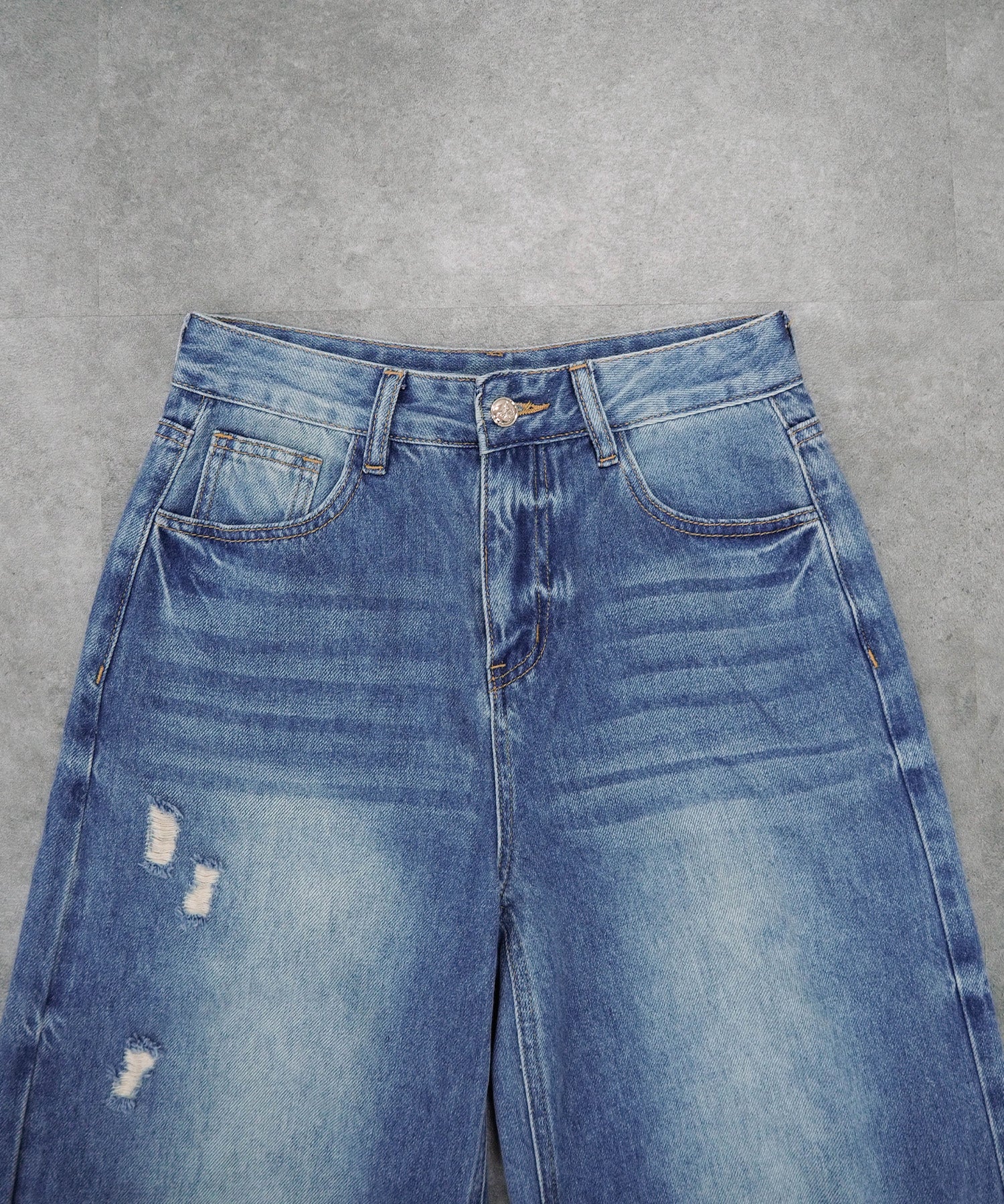 ダメージエンボスデニム