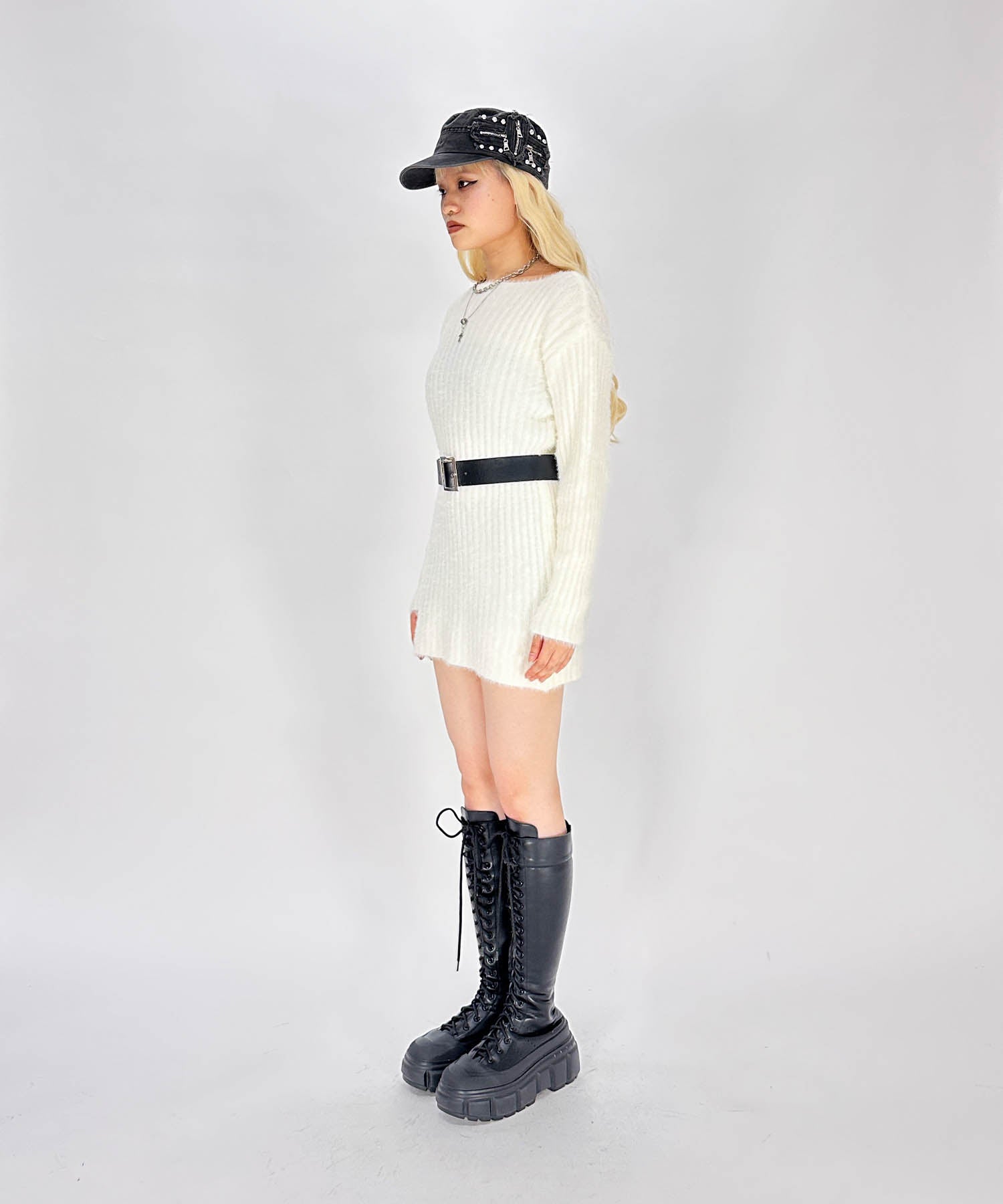 アンゴラ風ロングニットセーター