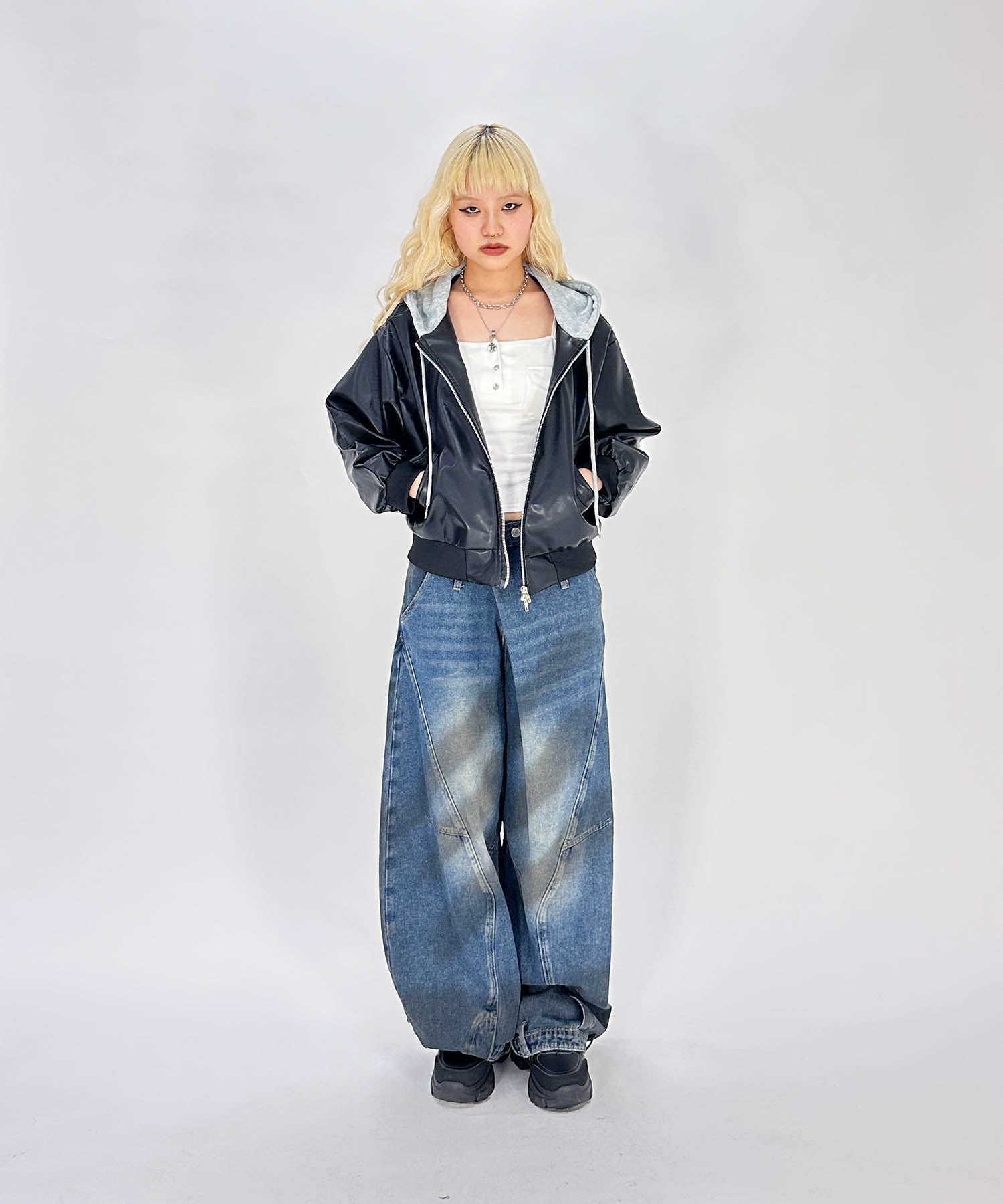 フード付きレザージャケット