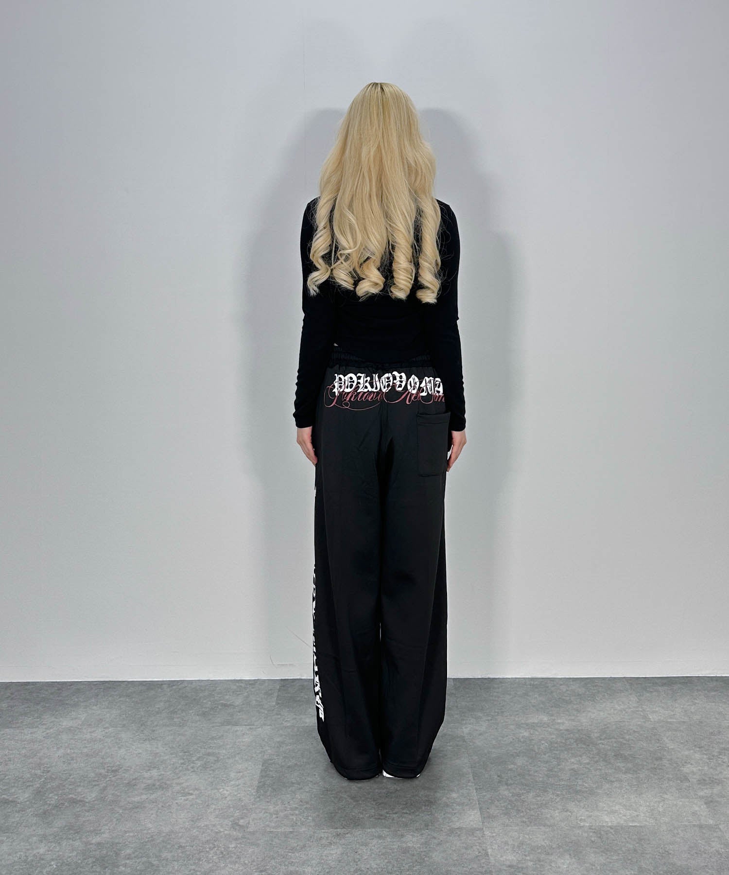 クロムレタリングスウェットパンツ