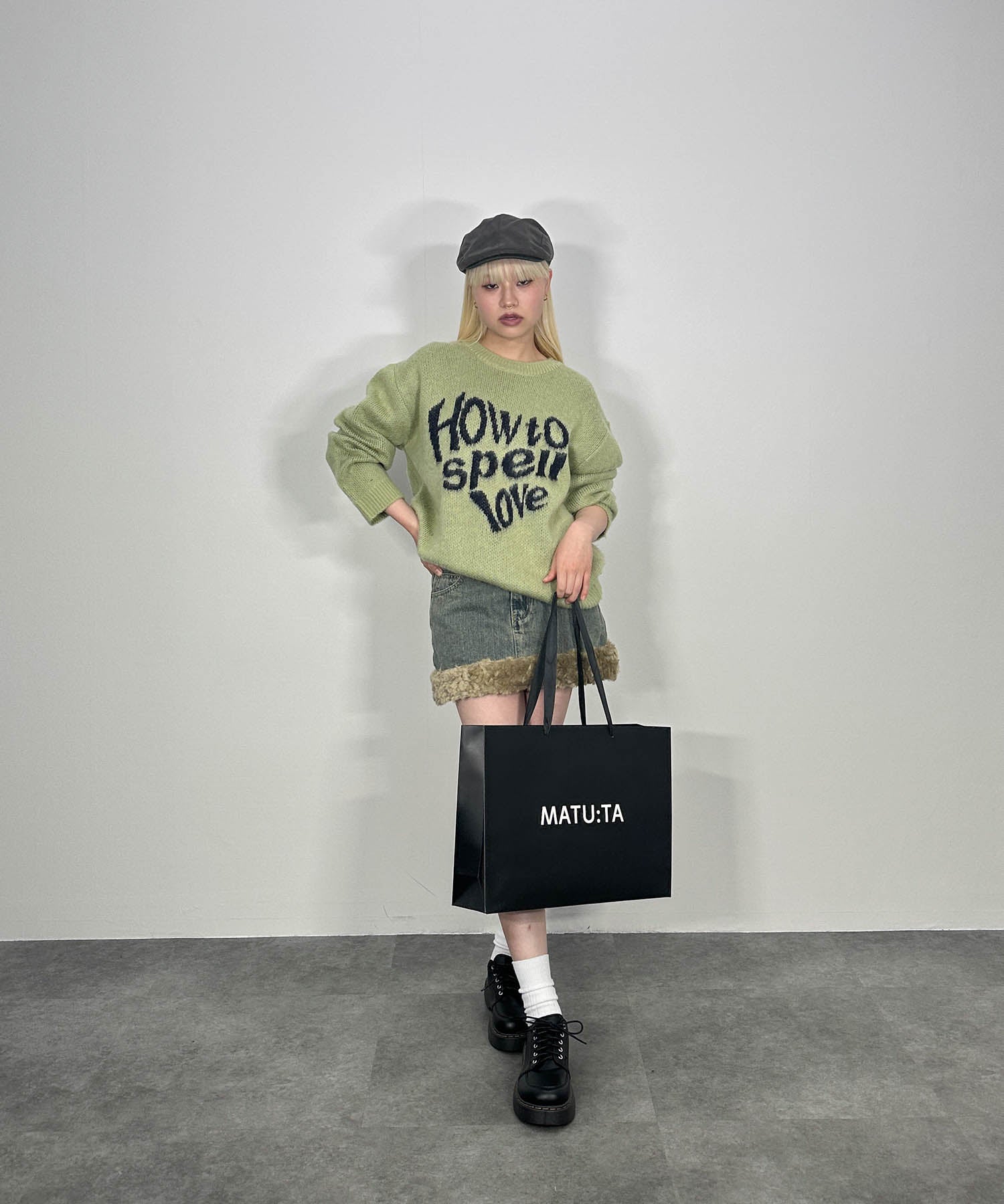 ハートレタリングニット