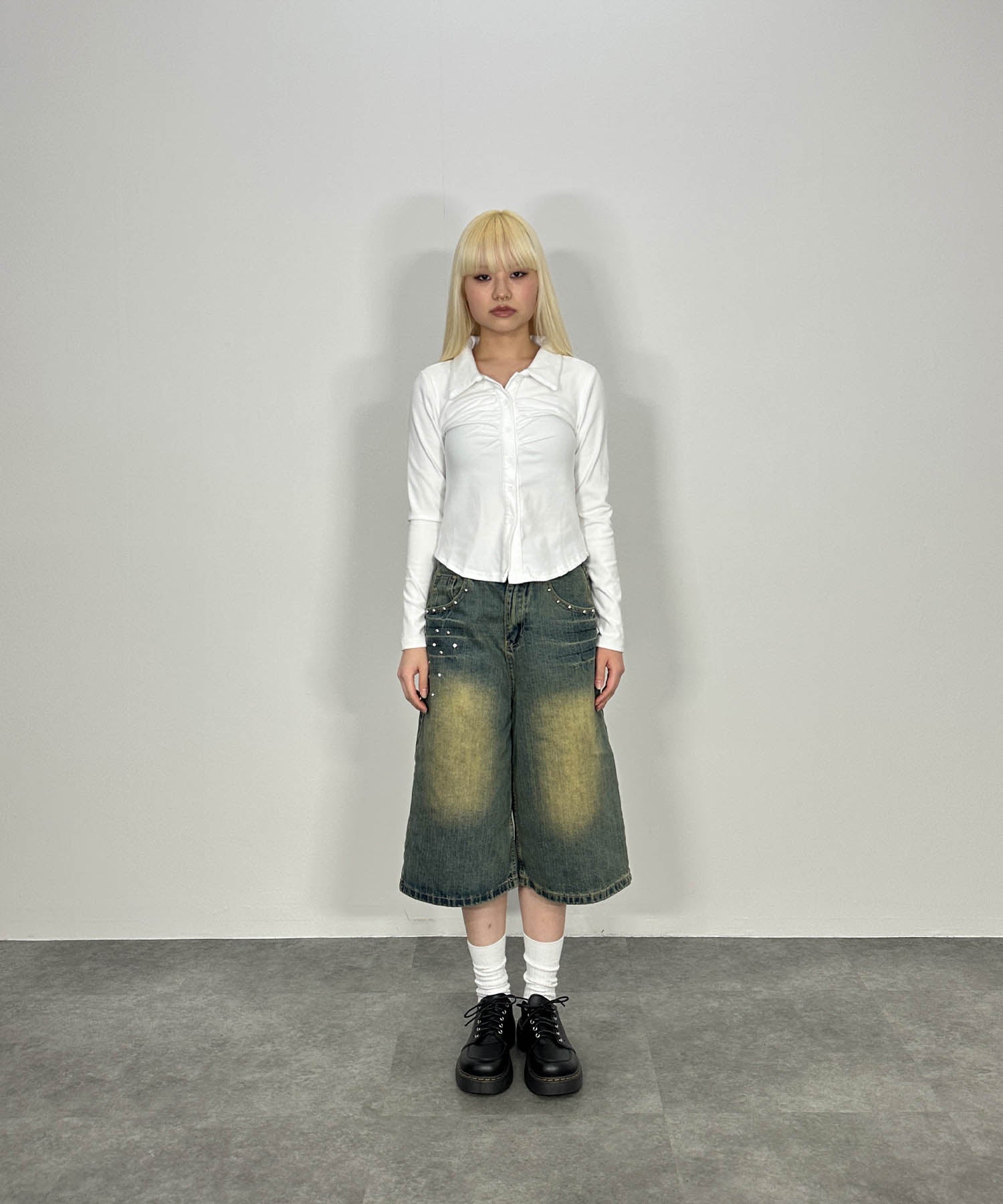 ボタンシャーリングシャツデザイントップス