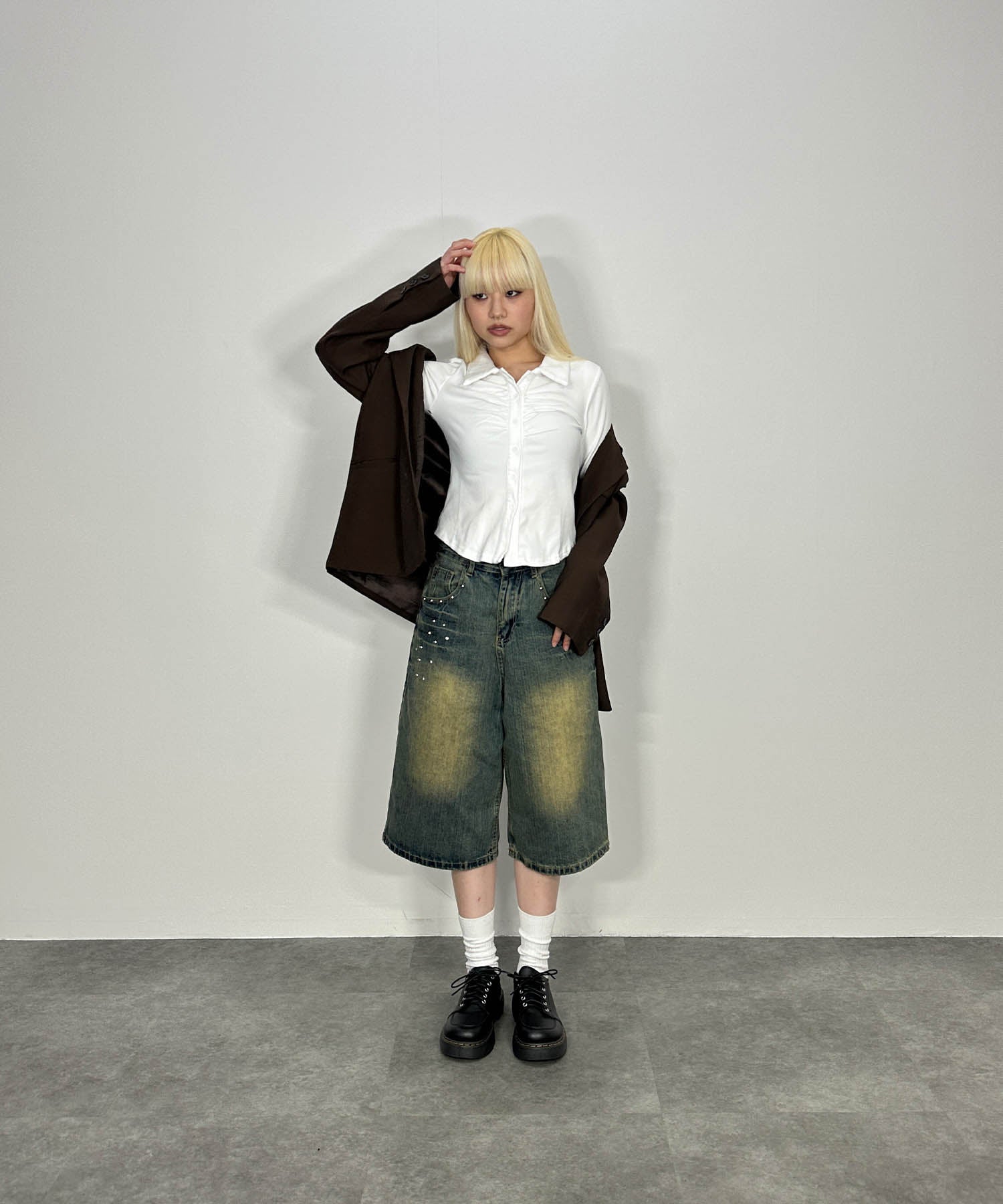 ボタンシャーリングシャツデザイントップス