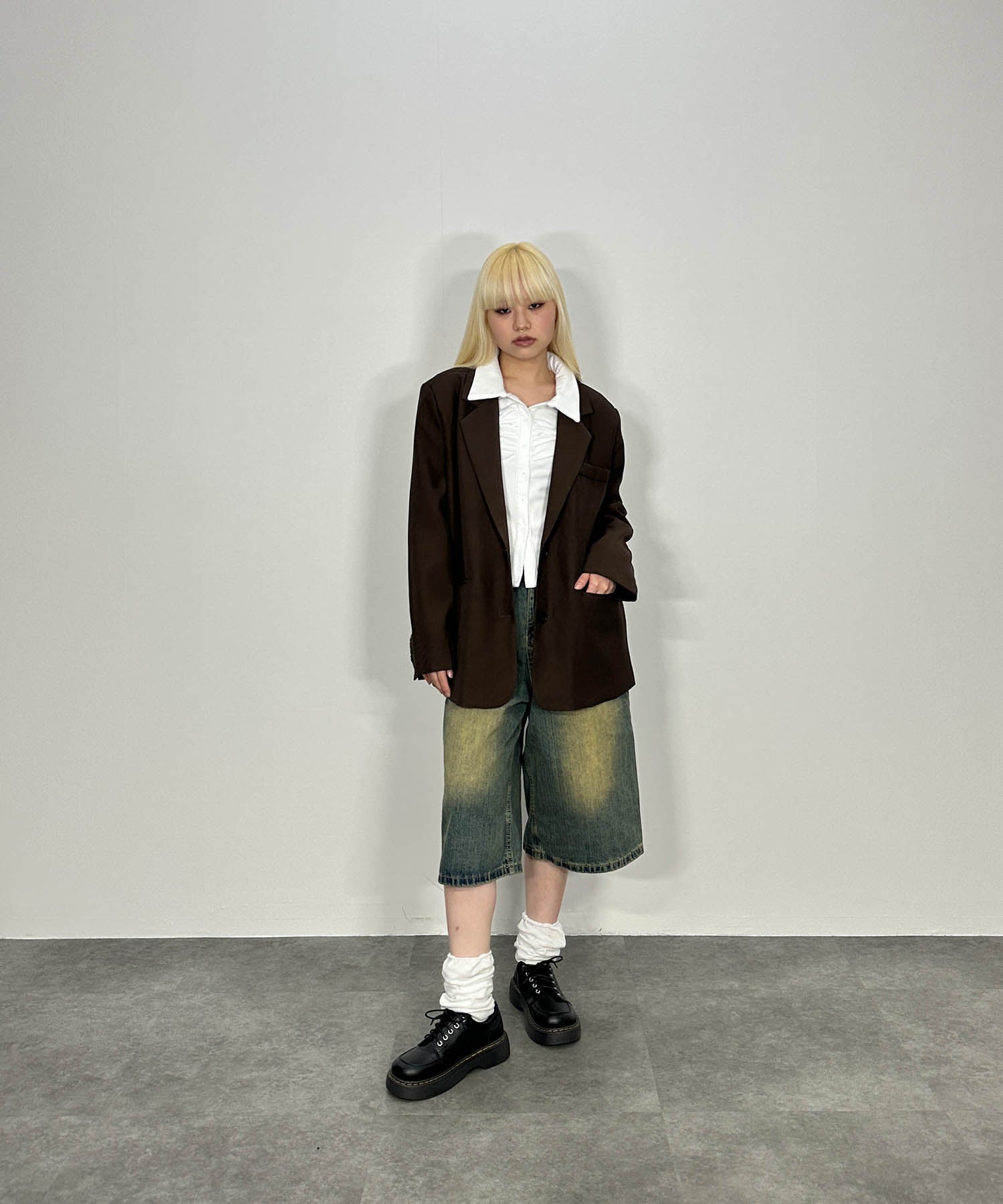 ボタンシャーリングシャツデザイントップス