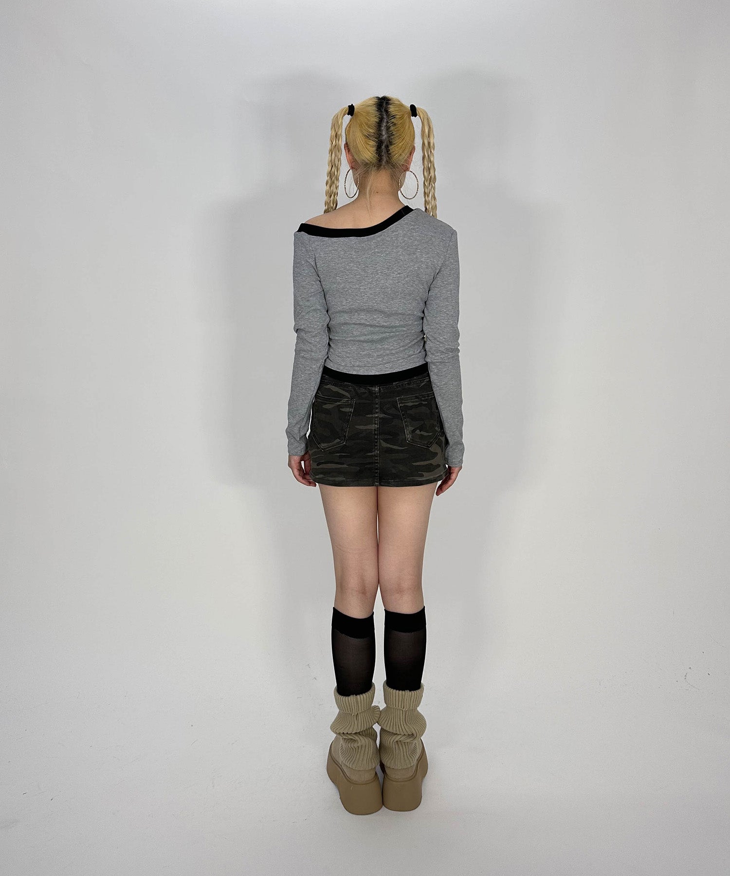 ワンショルダークロップドトップス