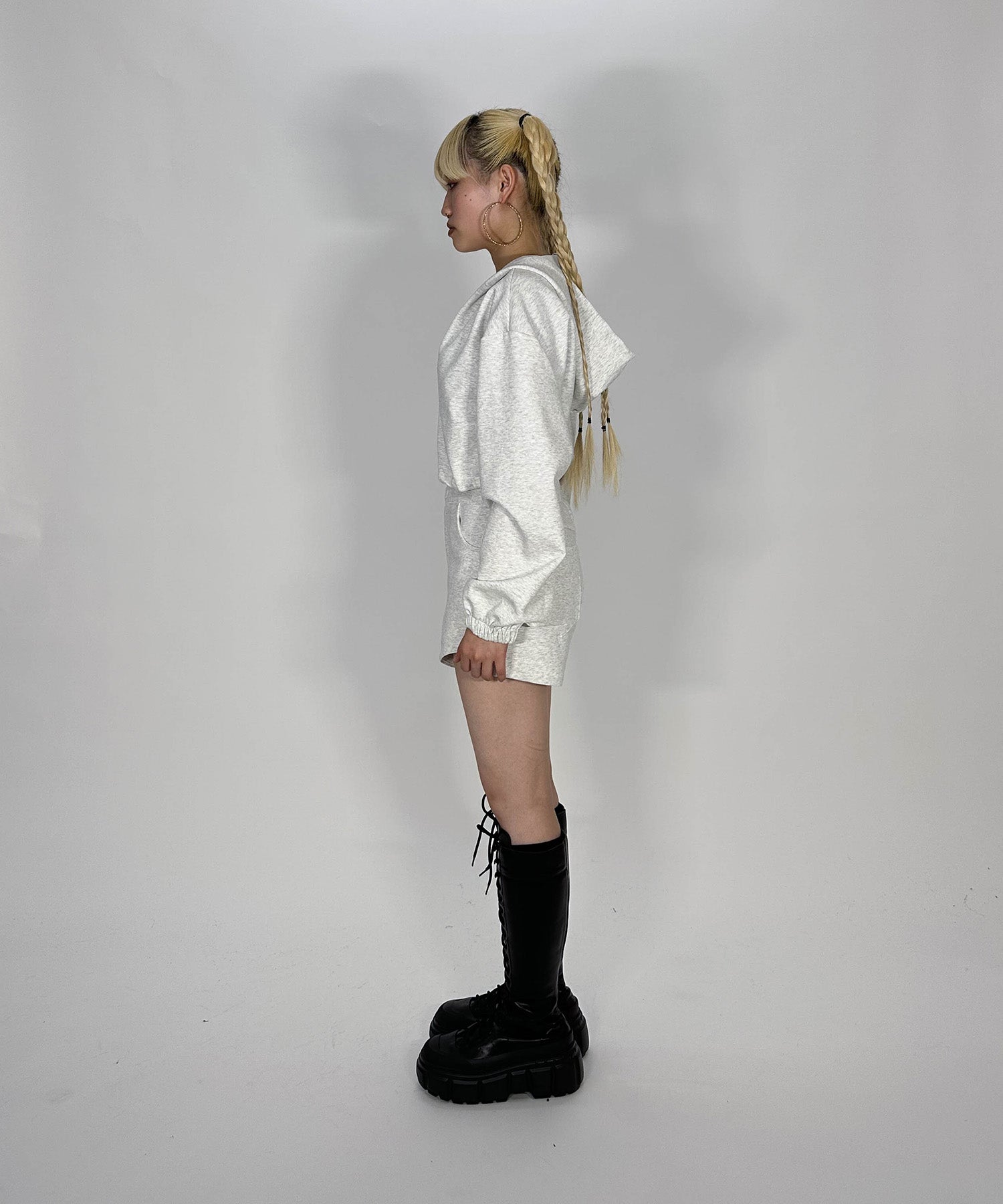 フード付きスウェットセットアップ