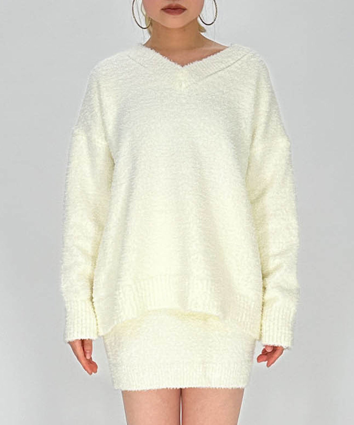 Vネックオーバーニットセットアップ