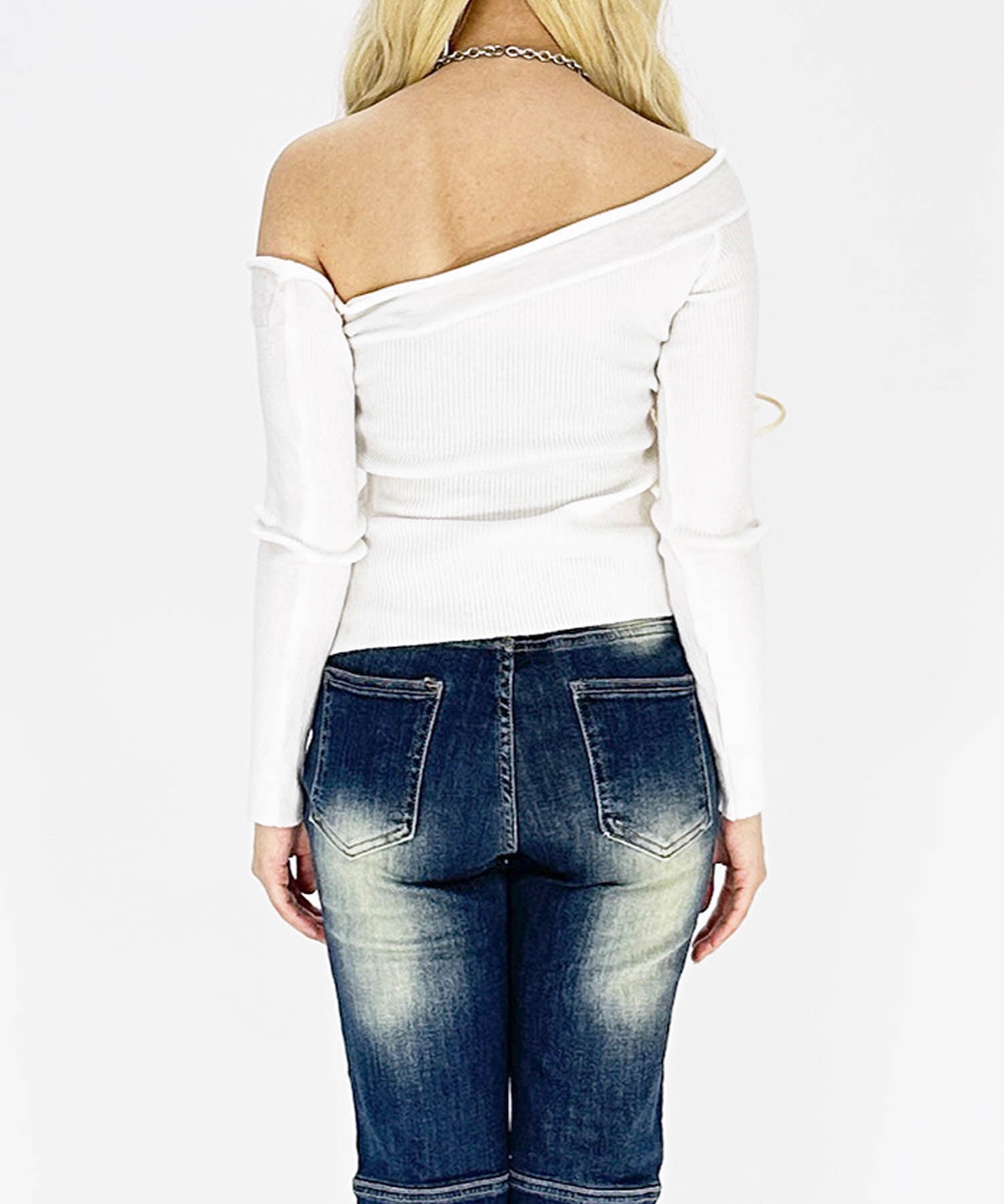 ワンアームオフショルニット