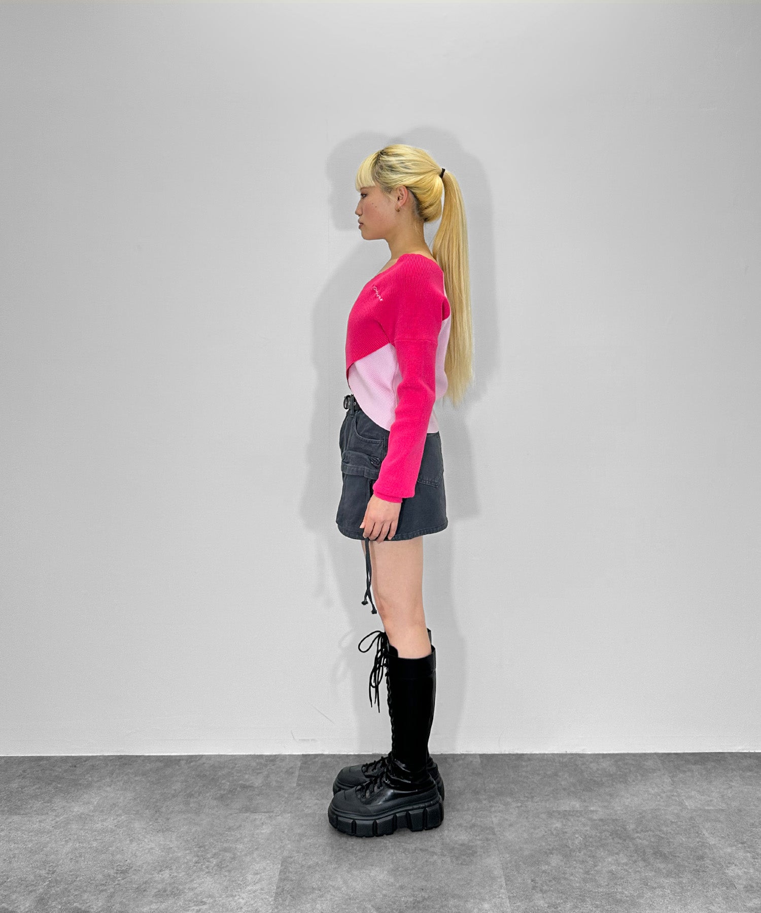 クロスオフショルバイカラーニット