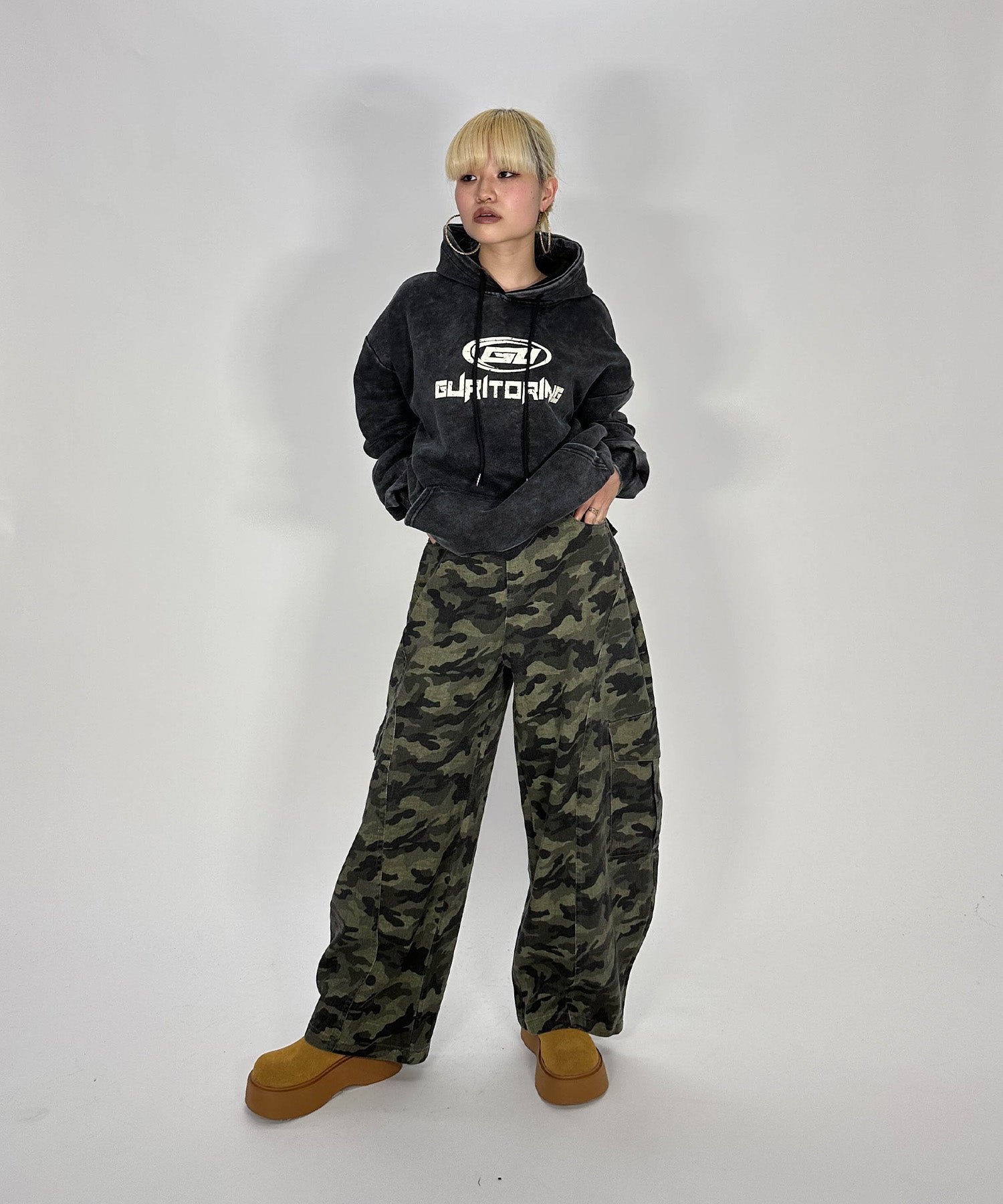 カモ柄バルーンパンツ