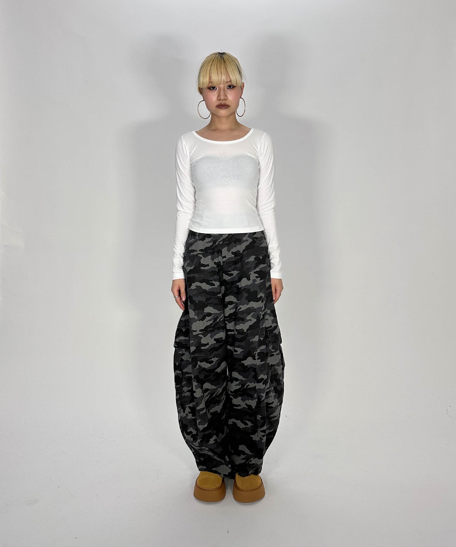 カモ柄バルーンパンツ