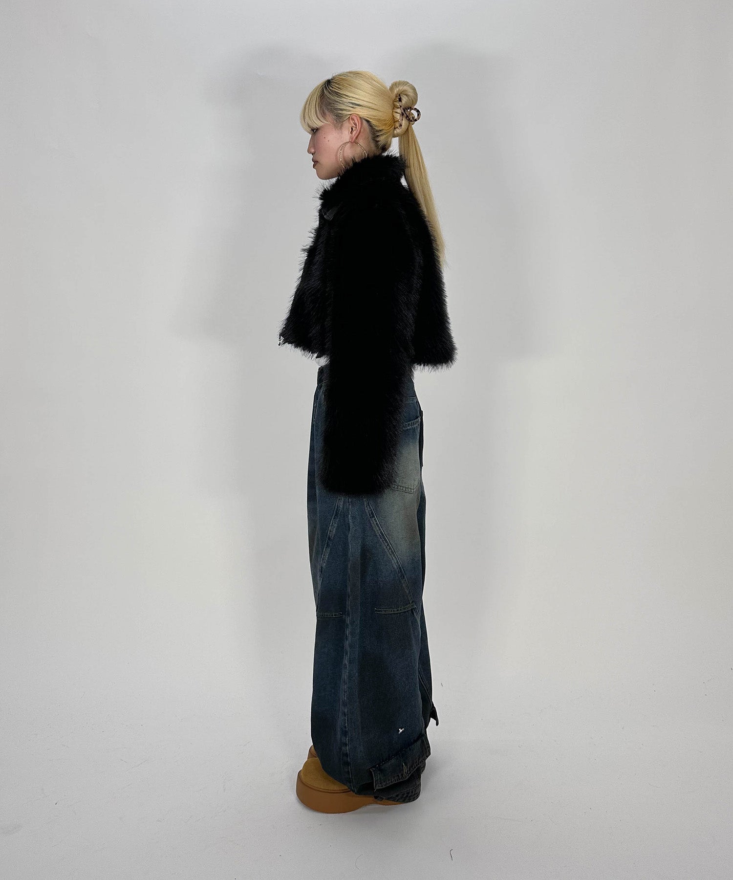 襟レザーファーショートジャケット