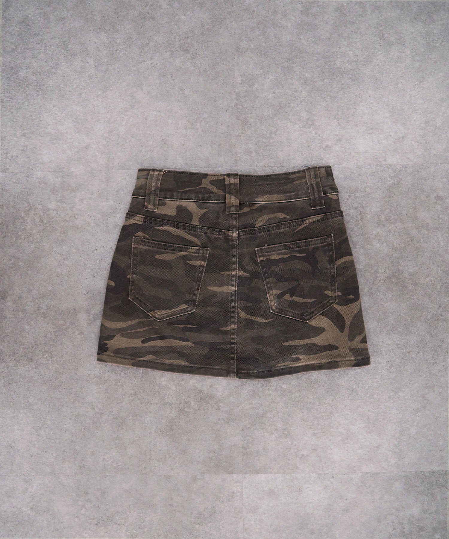 カモ柄ミニスカート