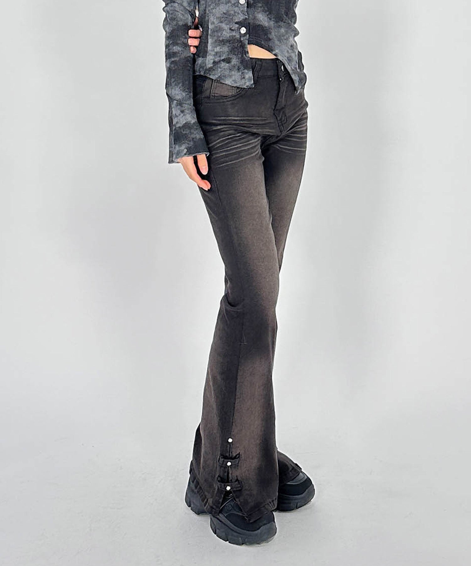 バウンドフレアデニム