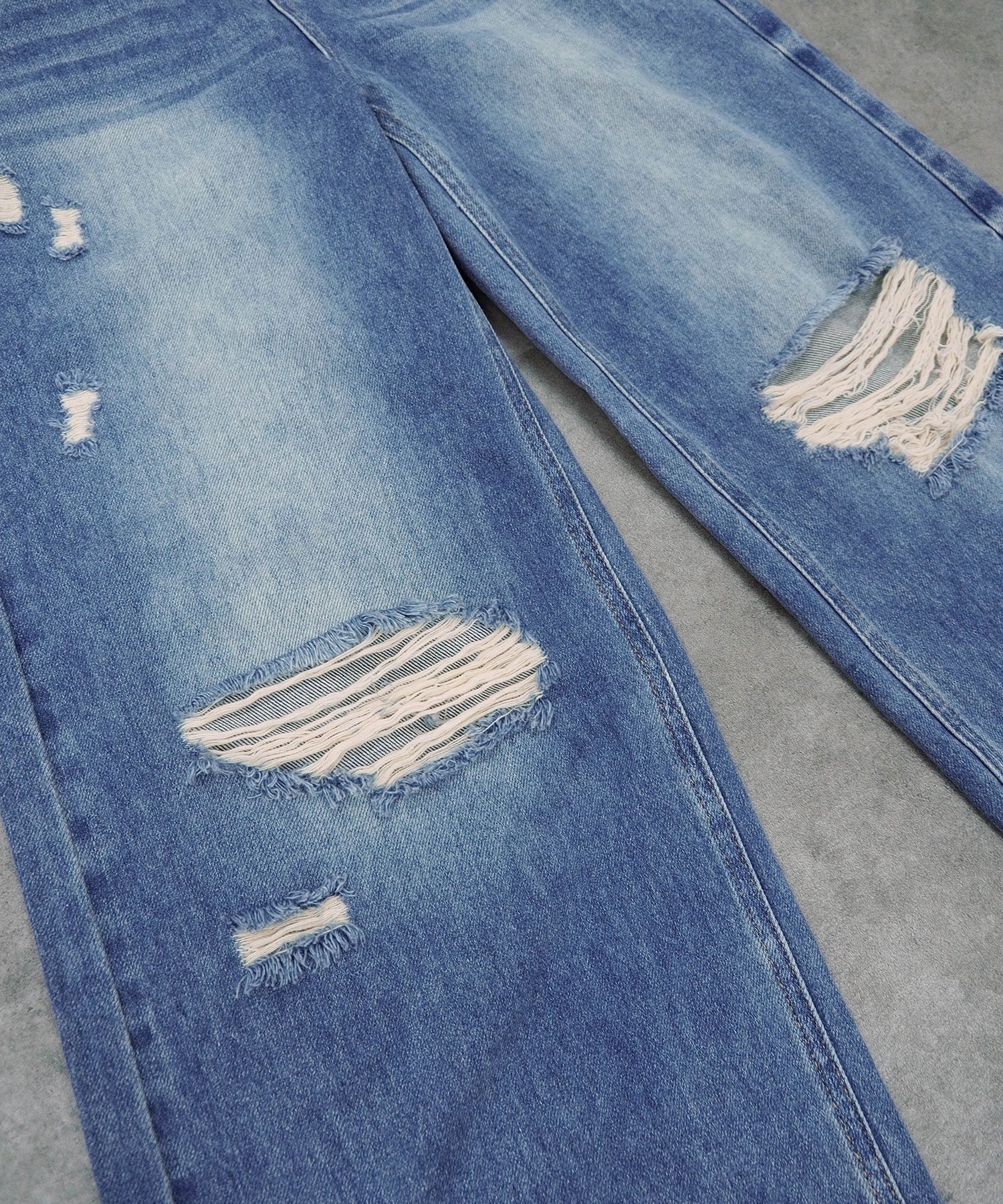 ダメージエンボスデニム