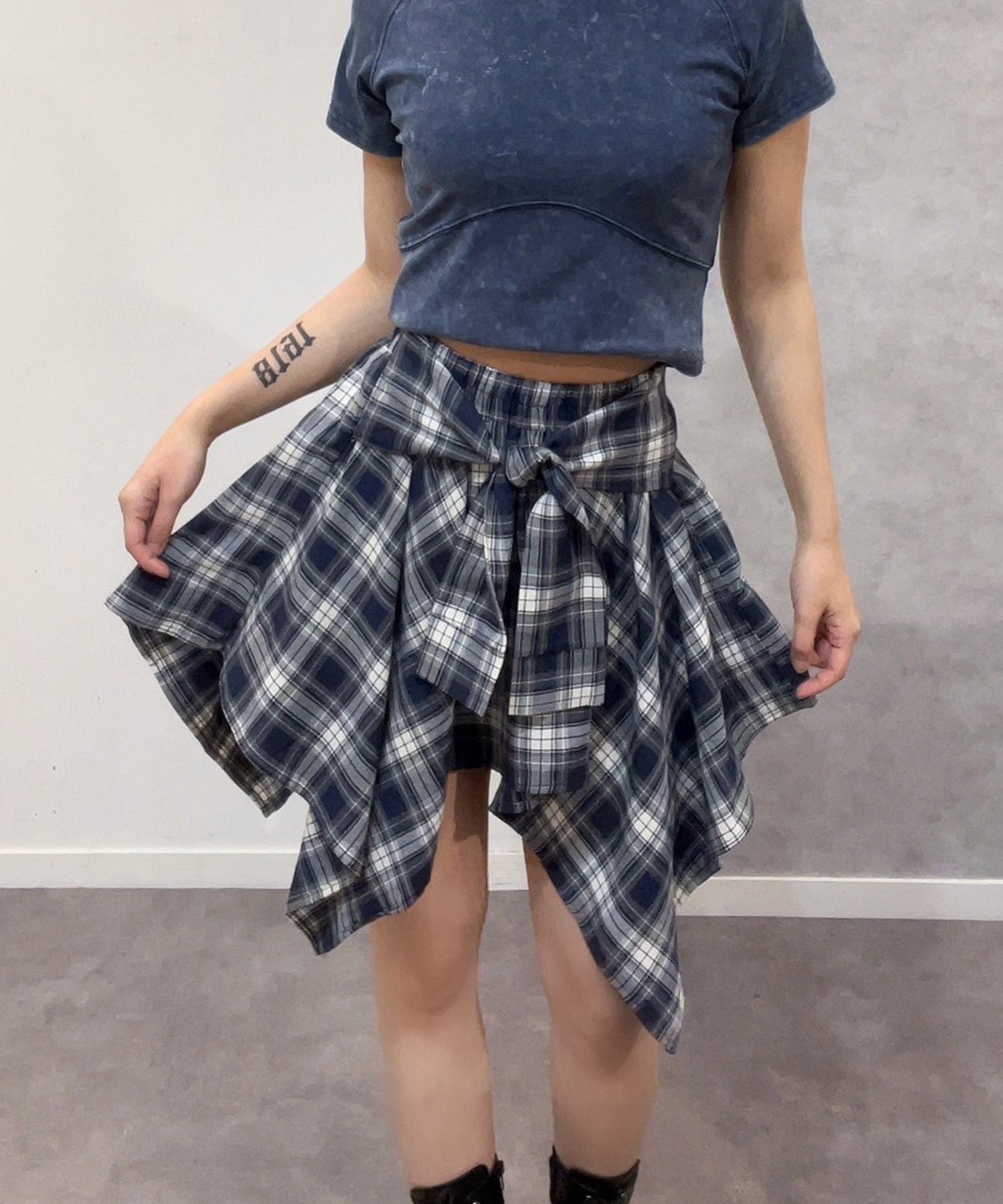 腰巻きシャツ風スカート