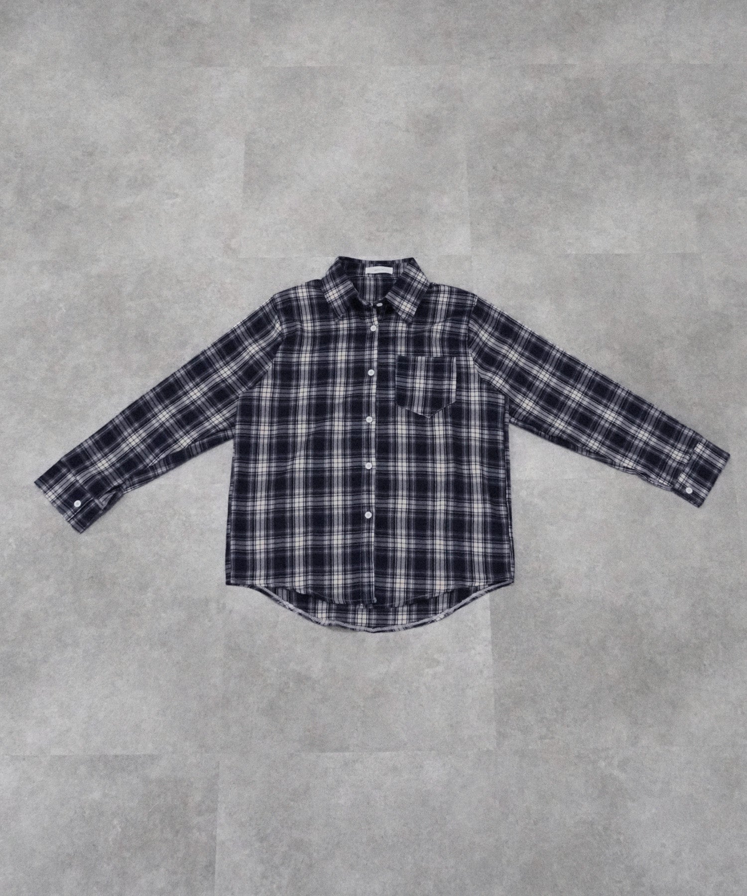 オーバーサイズチェックシャツ