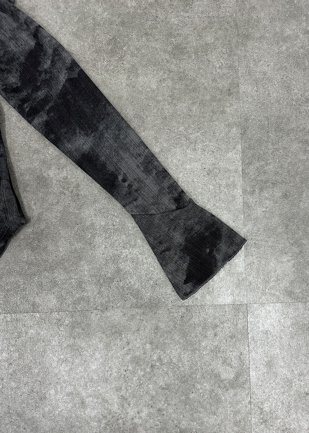 ホルターネックショルダートップス