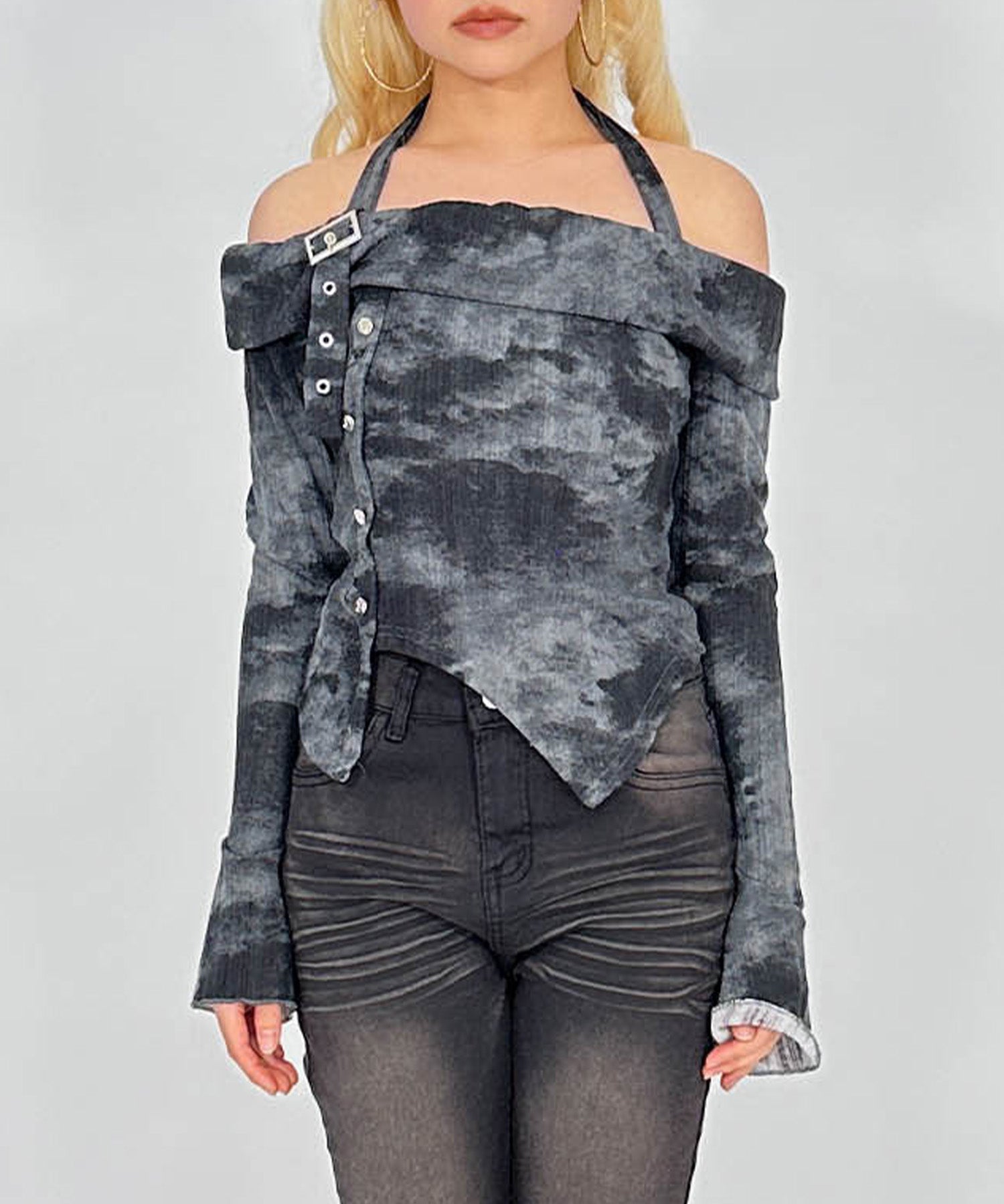 ホルターネックショルダートップス