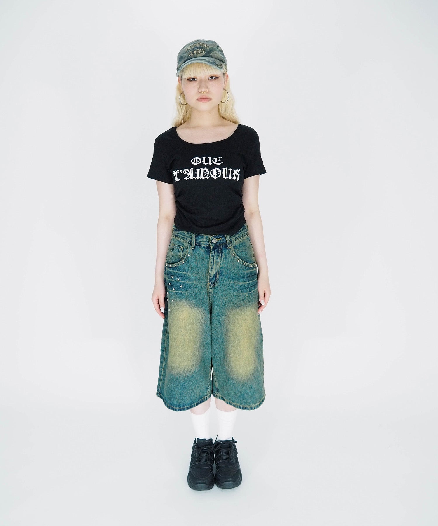 スタッズバミューダデニムパンツ