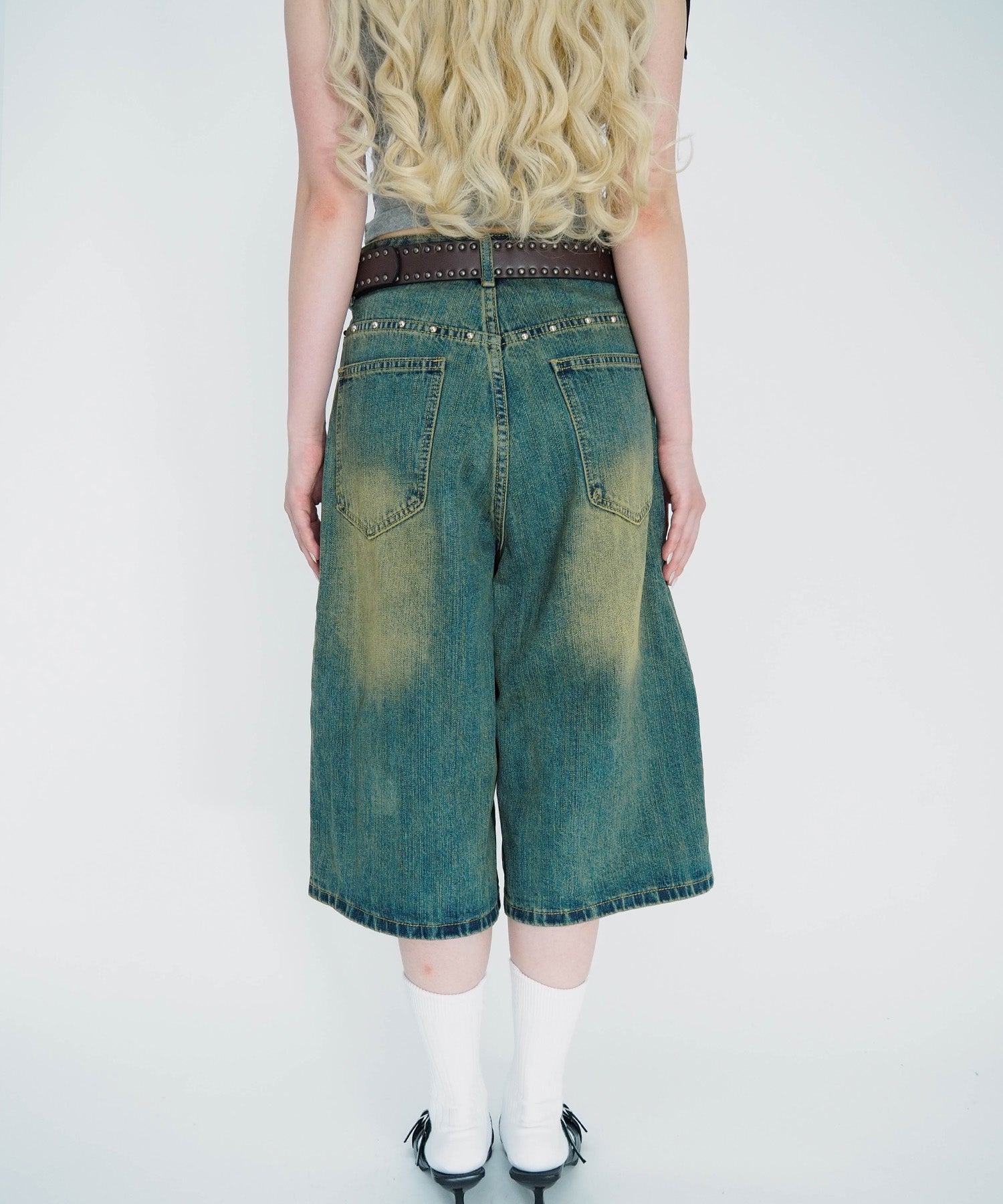 スタッズバミューダデニムパンツ