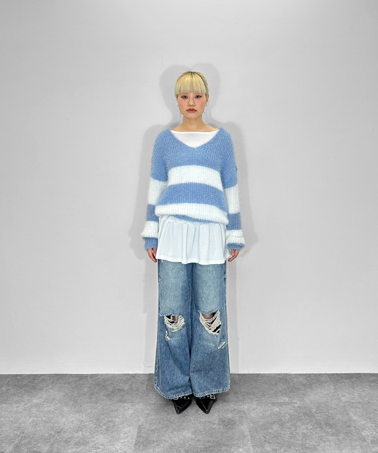 ワイドボーダーVネックニット