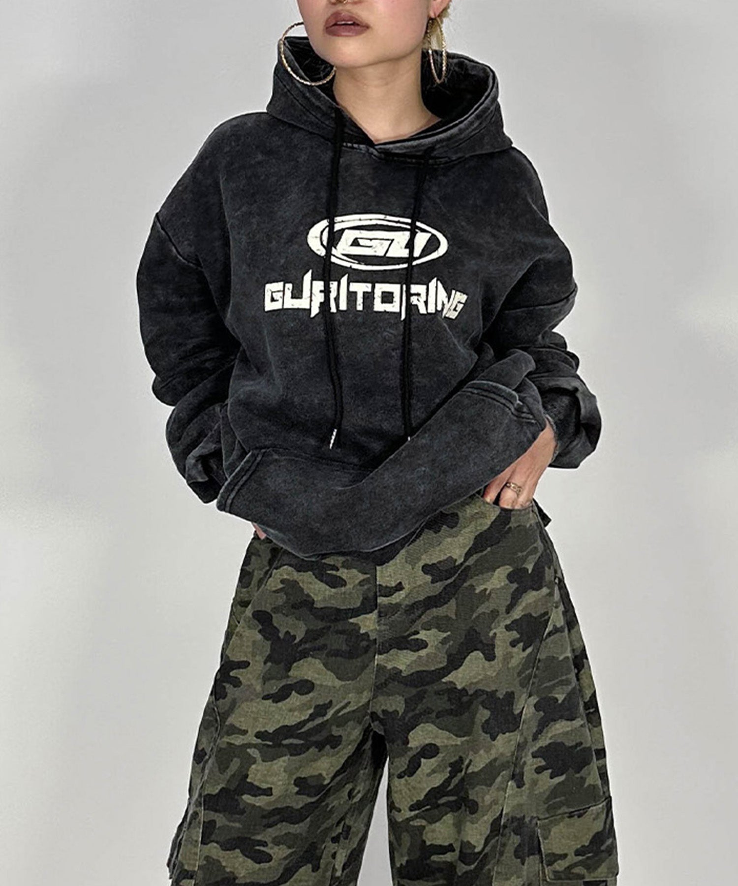 オーバーサイズロゴフードパーカー