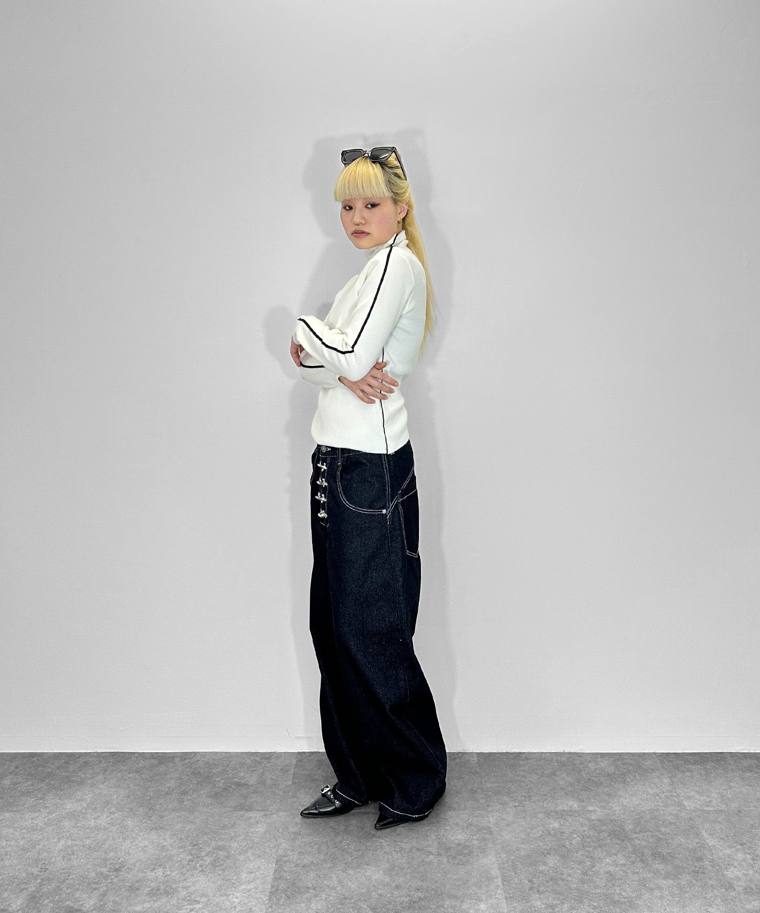 ハイネックワンライントップス