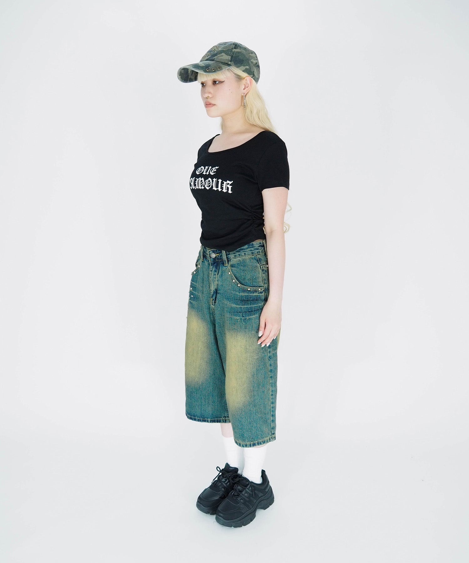 スタッズバミューダデニムパンツ