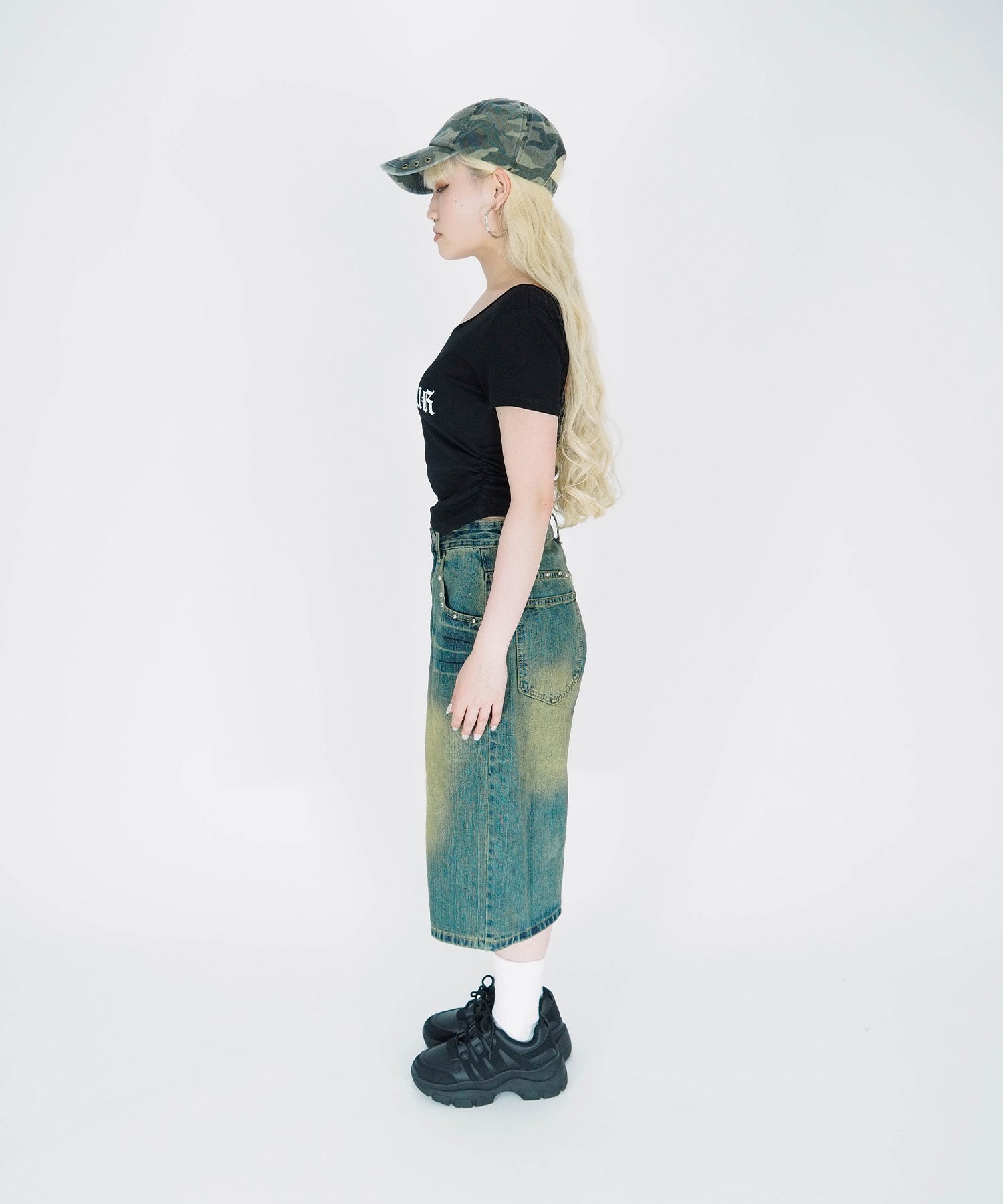 スタッズバミューダデニムパンツ