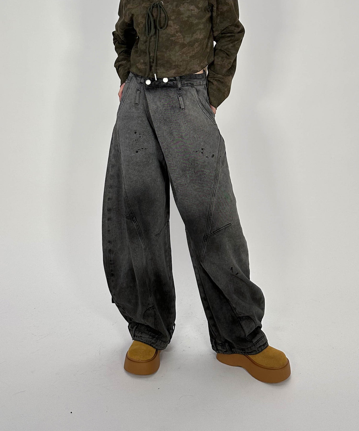 ダブルウエストバルーンデニム