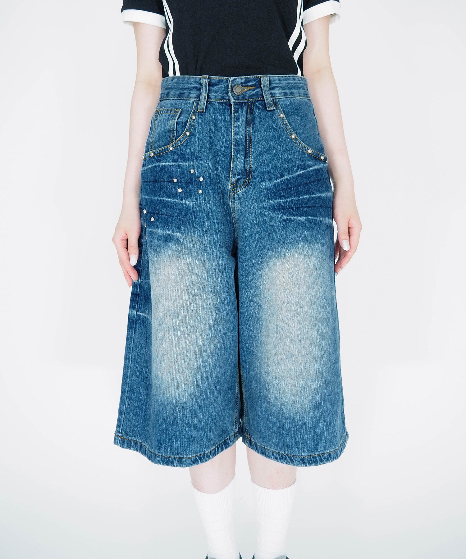 スタッズバミューダデニムパンツ