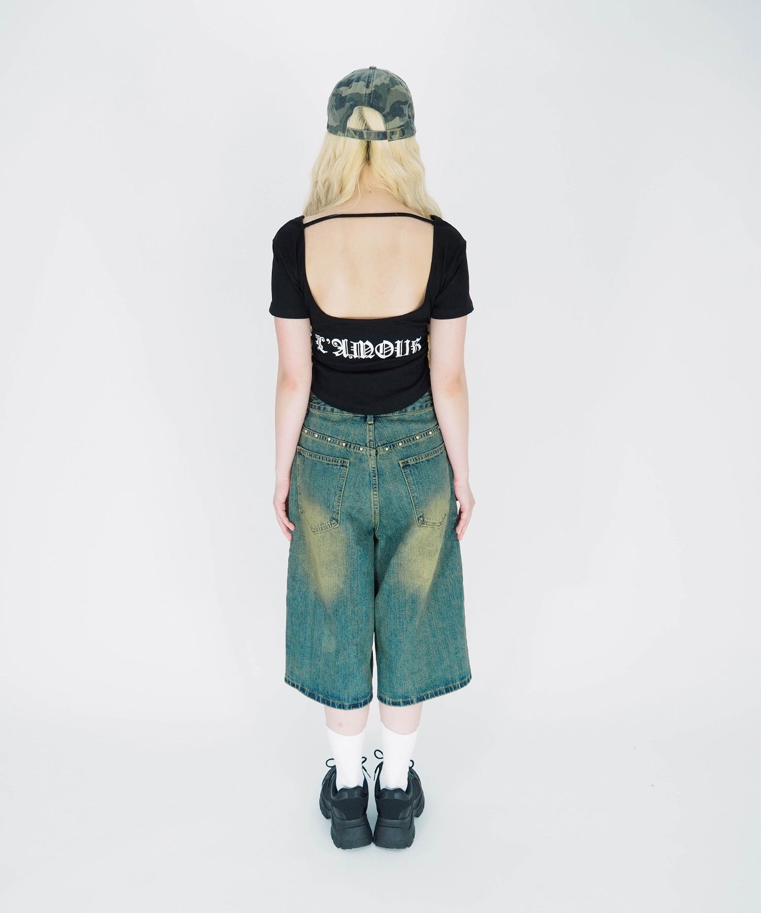 スタッズバミューダデニムパンツ