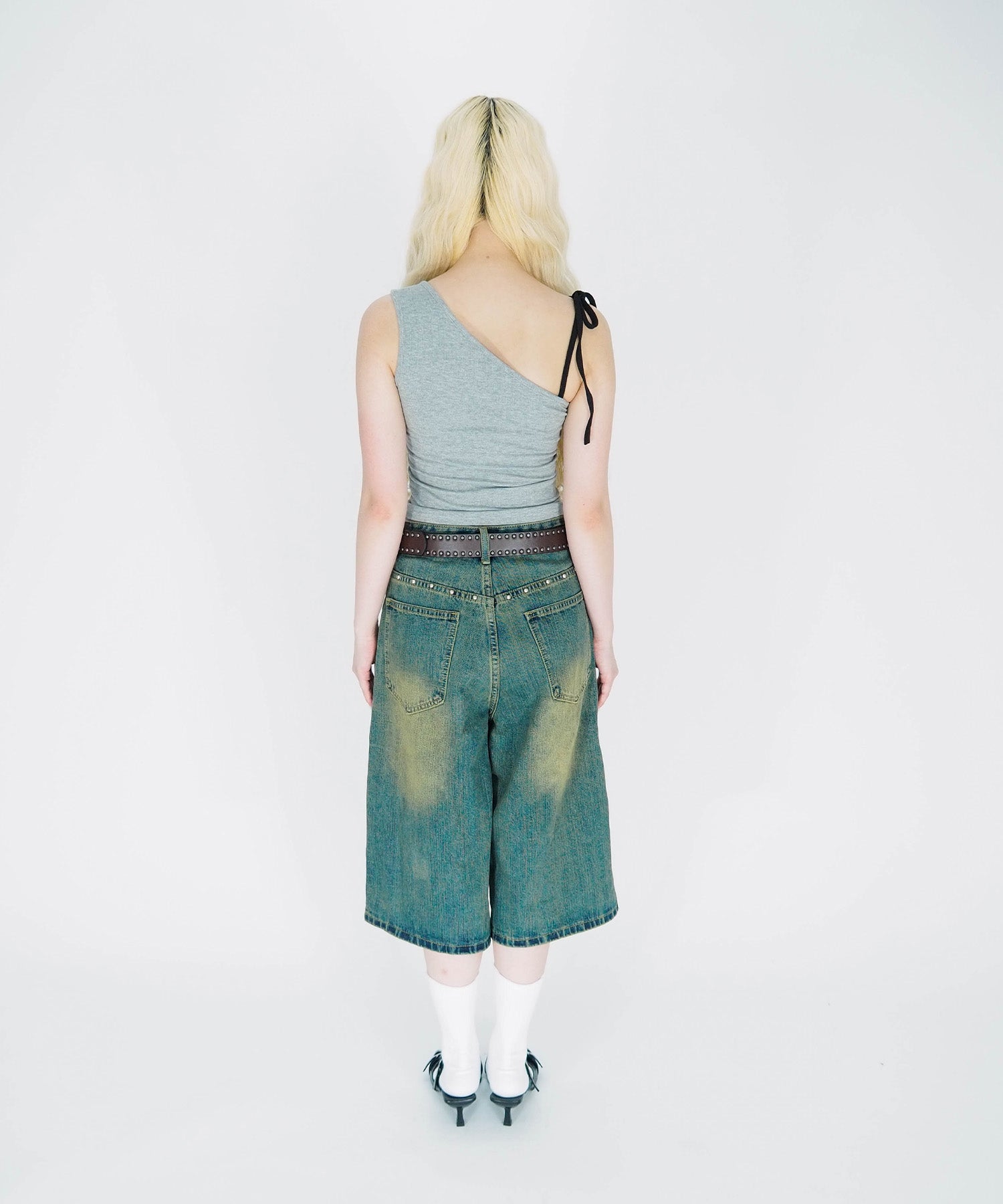 スタッズバミューダデニムパンツ