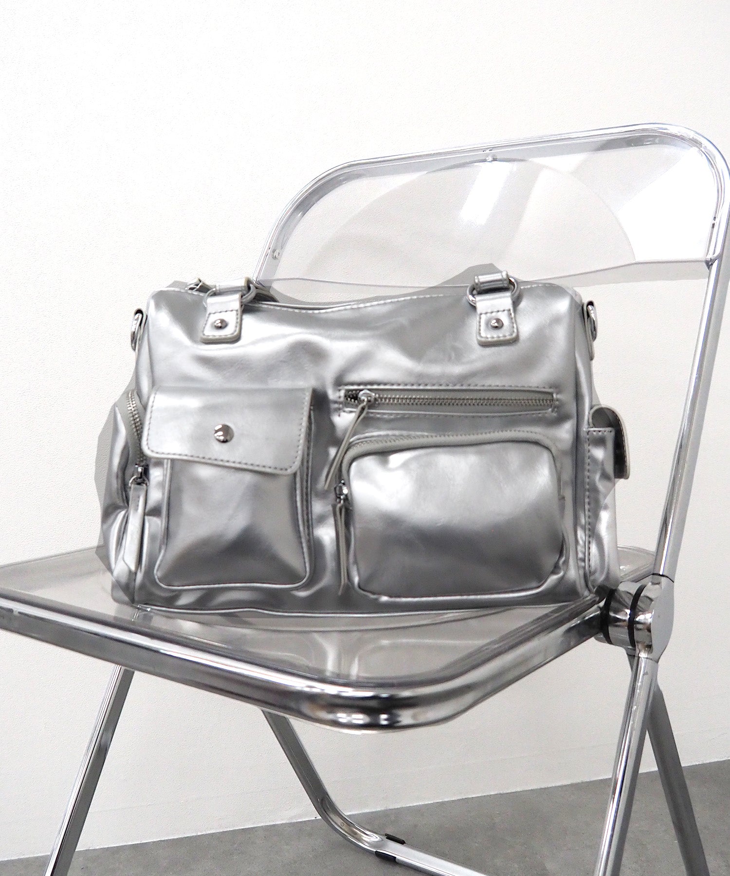 マルチポケット合皮バッグ