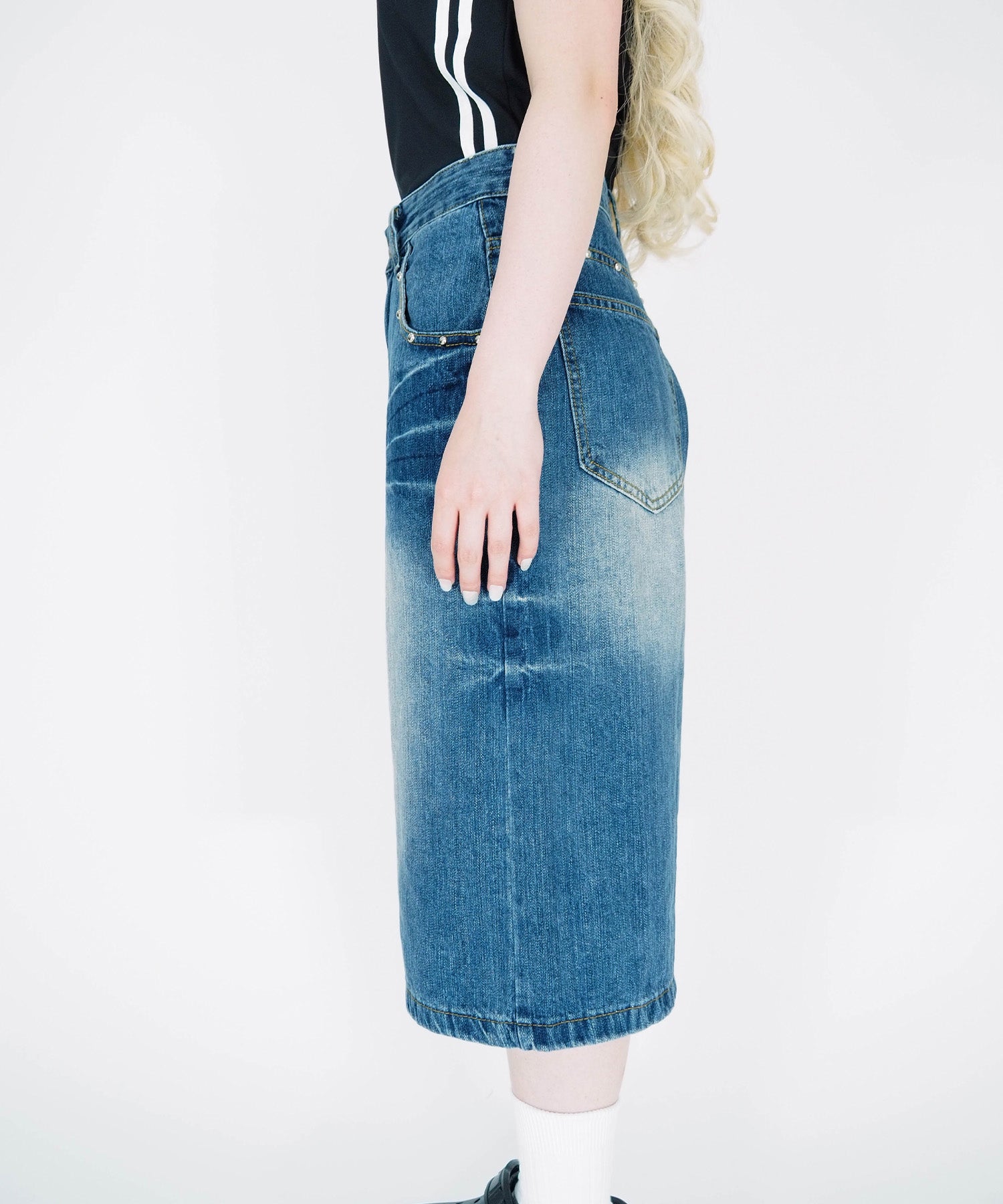 スタッズバミューダデニムパンツ